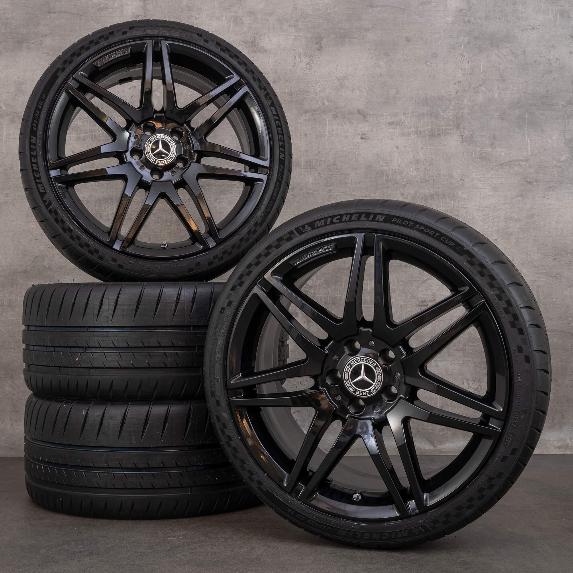 Originale Mercedes Benz E-Klasse AMG felger 19 tommers W212 S212 sommerhjul A2124014502 A2124014602 svart blank