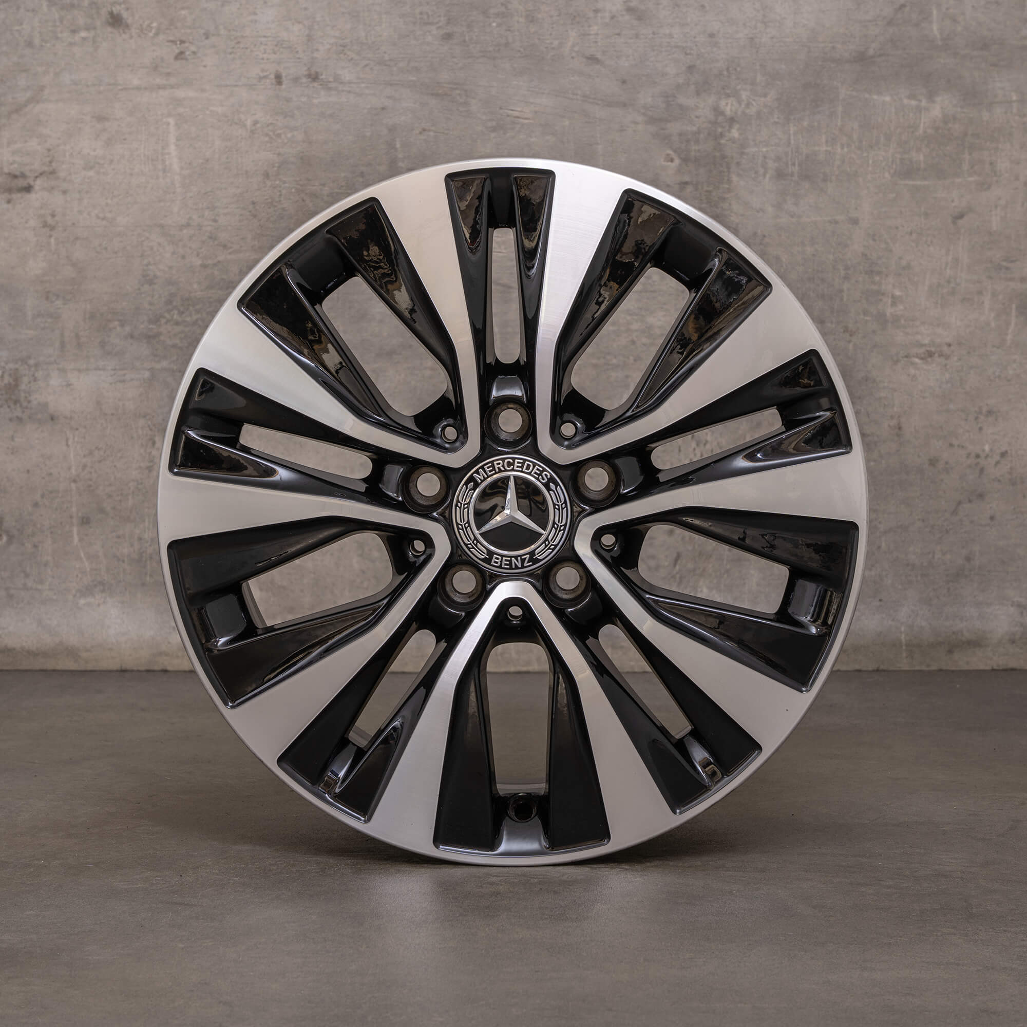 Originální disky kol Mercedes Benz třídy A B CLA 16 palců W177 V177 W247 X118 C118 A1774010000 černé lesklé soustružené