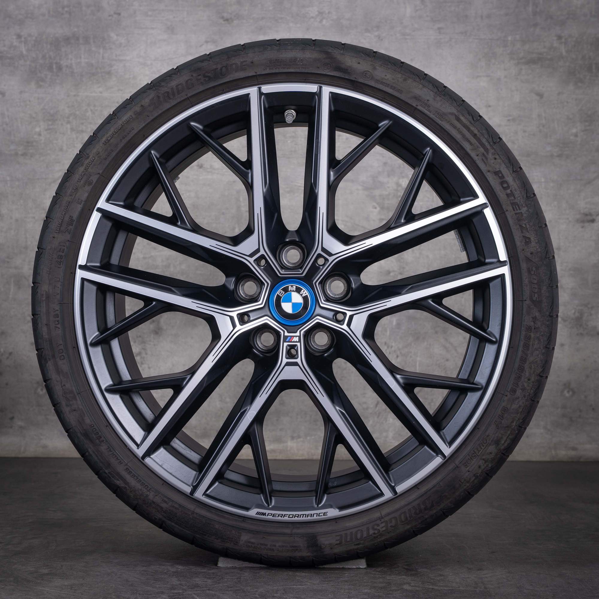Original BMW 1er 2er Sommerräder 19 Zoll F40 F44 Gran Coupe Felgen Styling 555 M 6856093 schwarz matt glanzgedreht