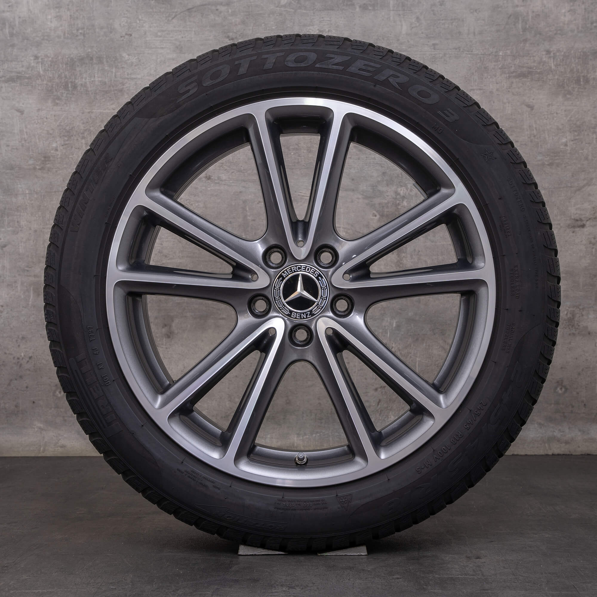 Original Mercedes Benz CLS vinterhjul 18 tum C257 fälgar A2574010800 himalaya grå glansig vänd