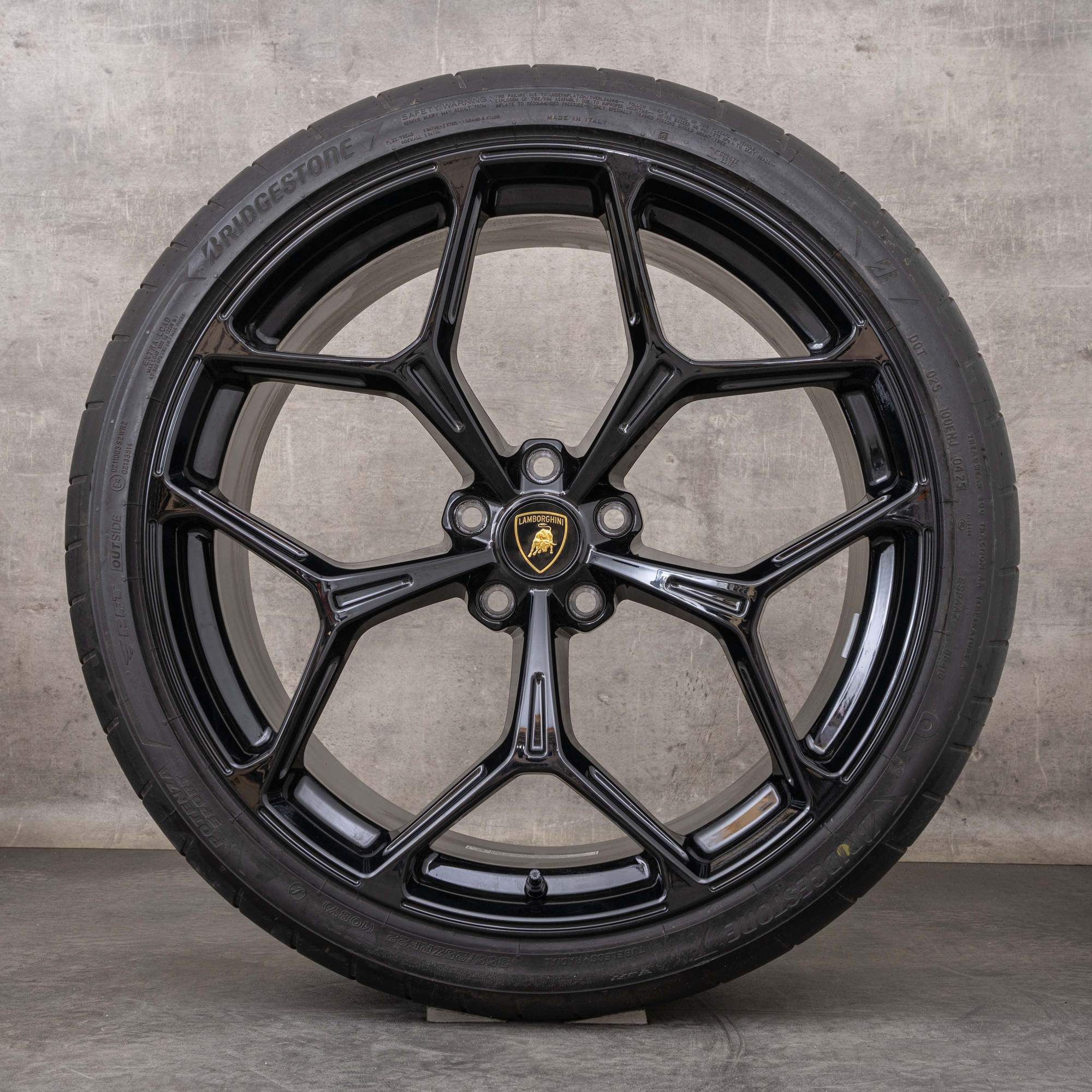 Original Lamborghini Revuelto Felgen 21 22 Zoll Sommerräder 47B601017 schwarz glanz