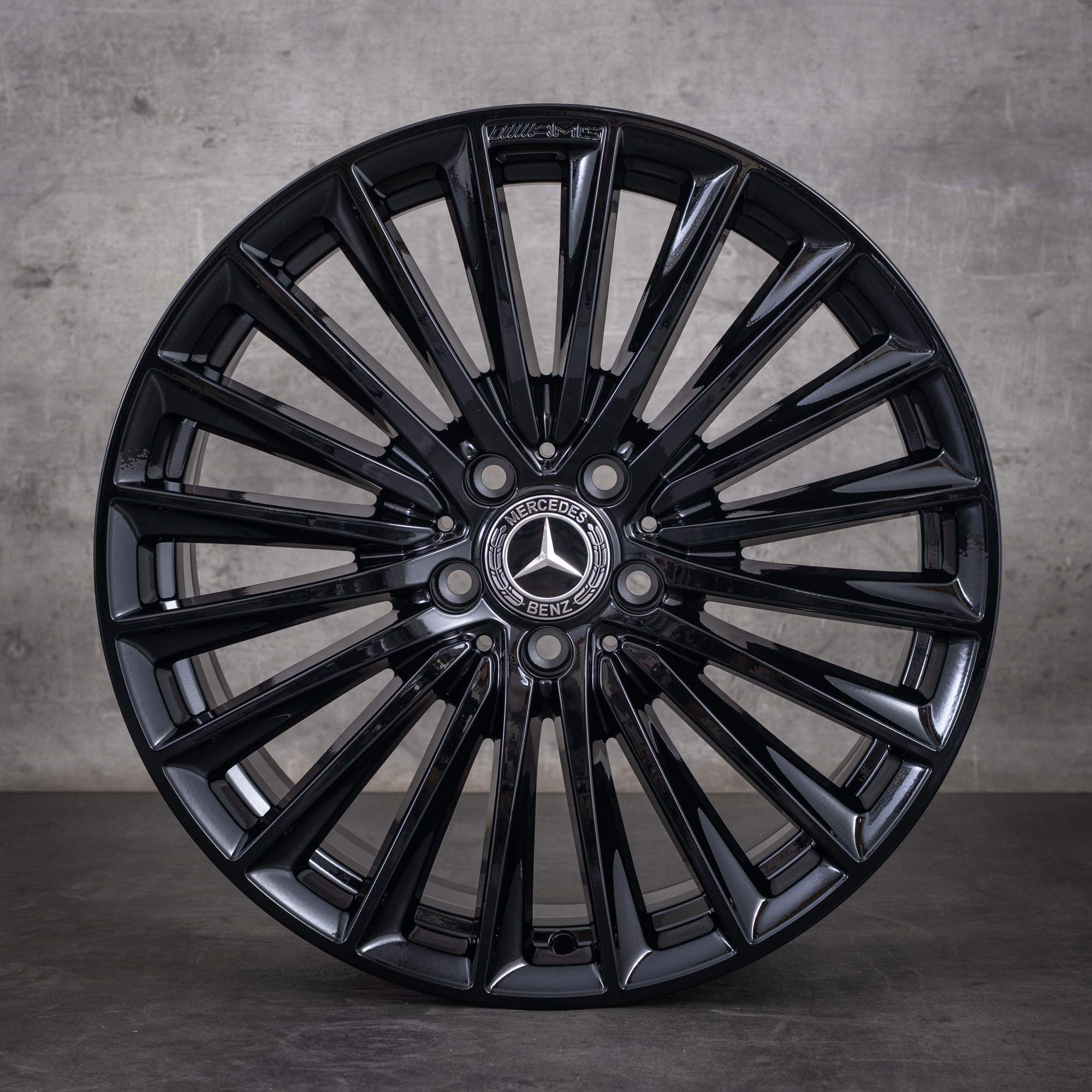 Alkuperäiset Mercedes-Benz C-sarjan AMG-vanteet 19 tuumaa W206 S206 A2064011900 A2064012000 kiiltävä musta UUDET