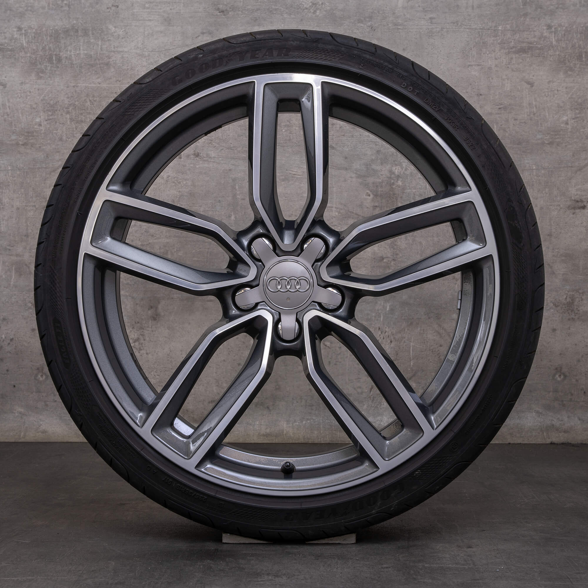 Original letní kola Audi A3 S3 RS3 19palcové ráfky na auto 8V 8V0601025AB černé leštěné