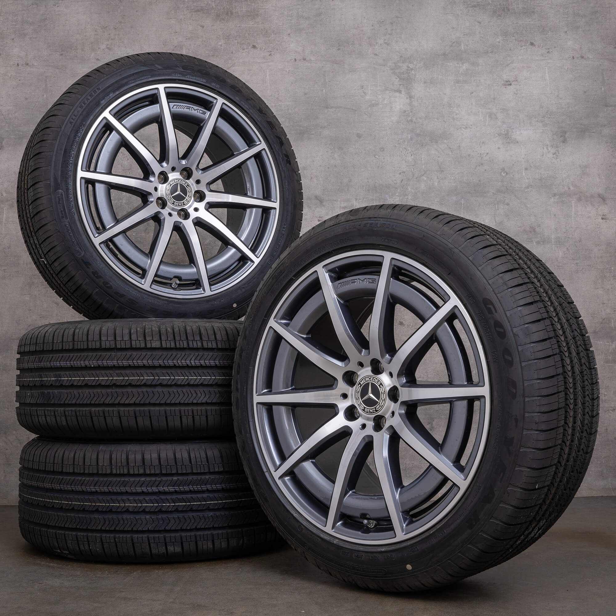 Originele Mercedes Benz S-Klasse S 63 E AMG wielen 20 inch W223 Performance all-weather banden A2234011900 A2234012000 himalayagrijs hoogglans gedraaid