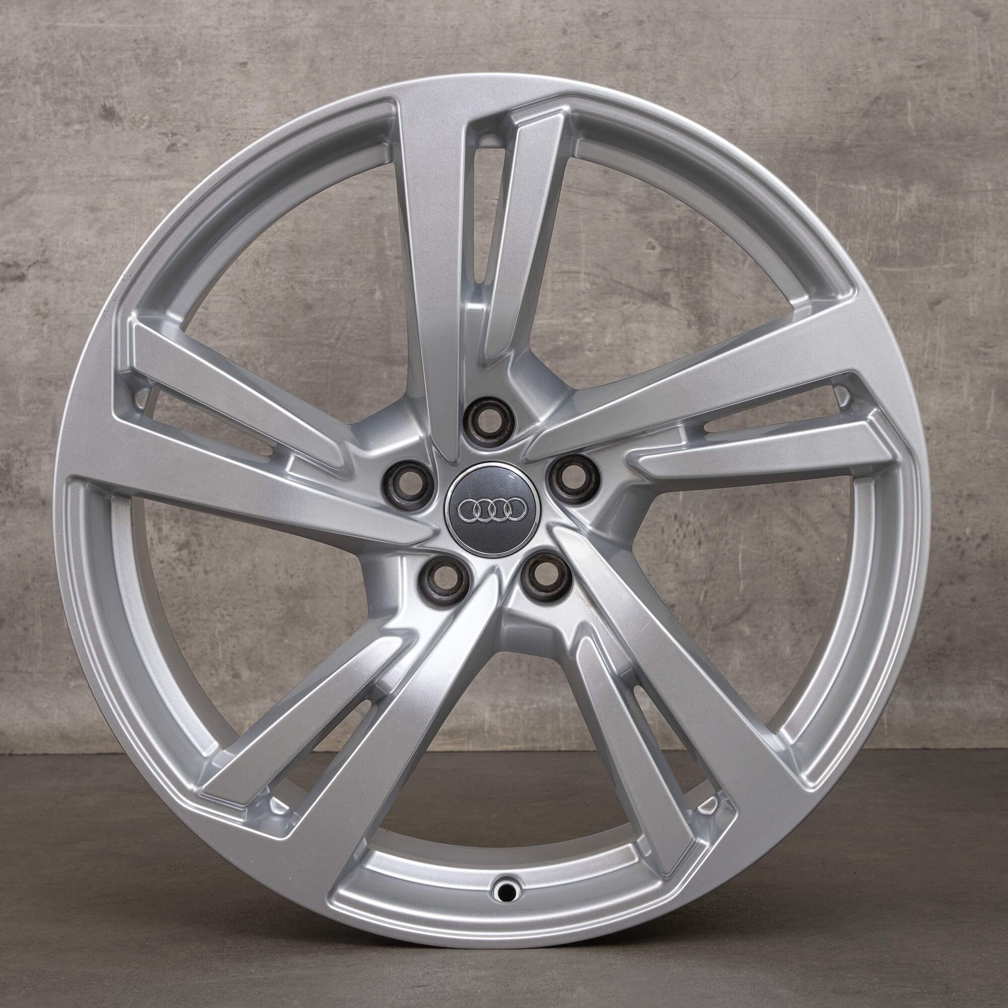 Oryginał Audi A7 S7 4K C8 20-calowe felgi aluminiowe 4K8601025G srebrne