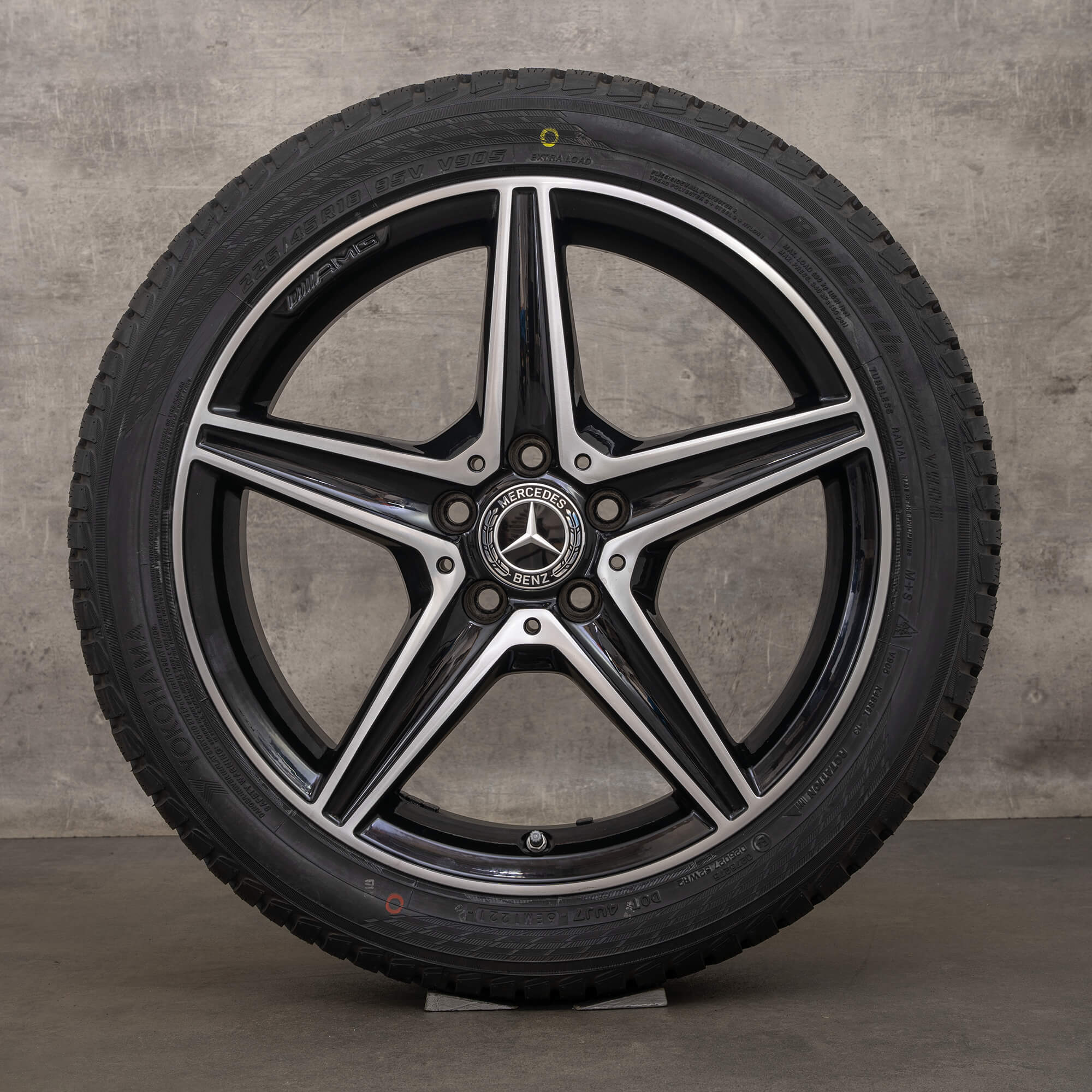 Llantas deportivas originales AMG Mercedes Clase C C43 C450 de 18 pulgadas W205 S205 C205 A205 invierno A2054014800 A2054011100 Neumáticos negros