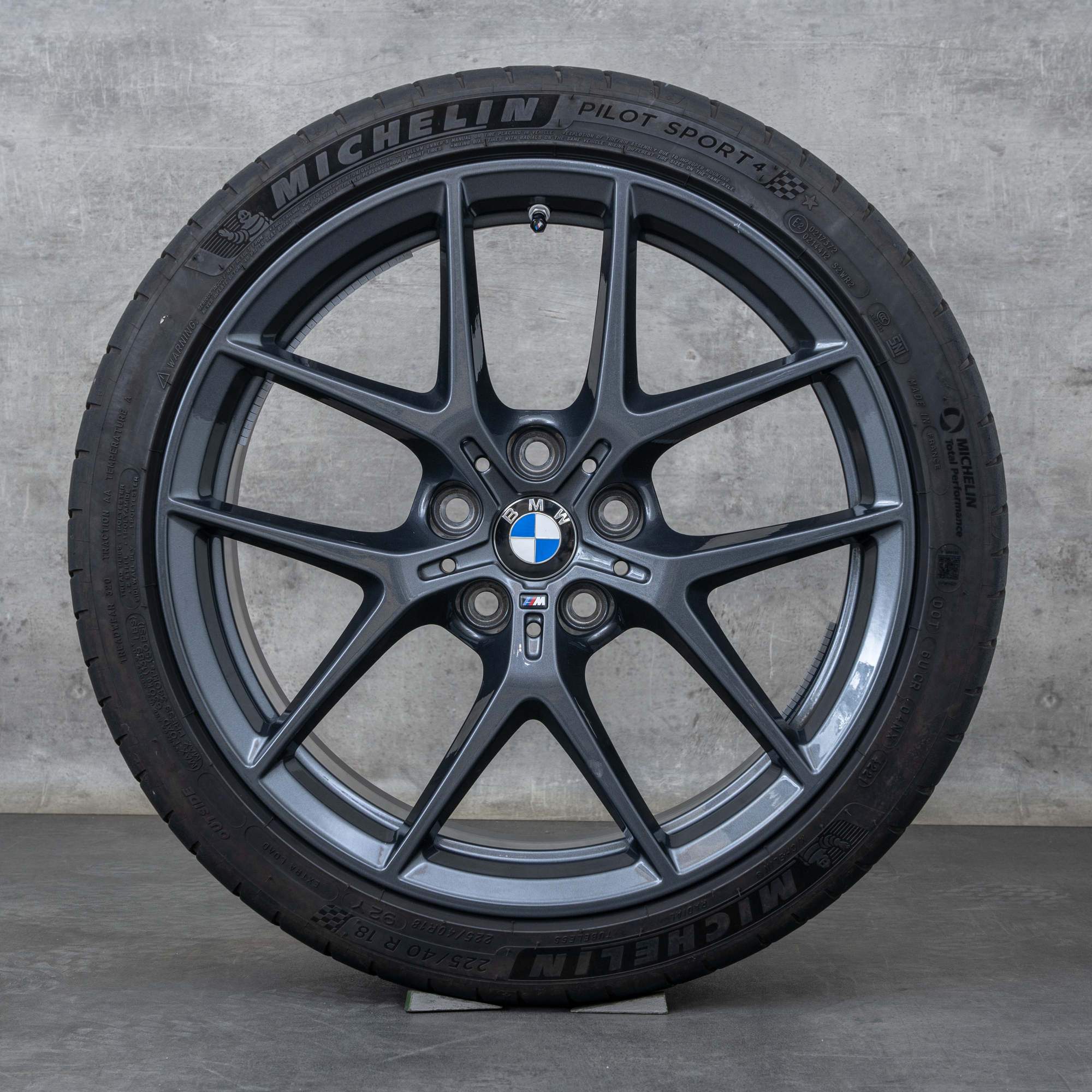 OEM BMW 1 Series 2 Rim 18 inch F40 F44 Gran Coupé summer wheels
