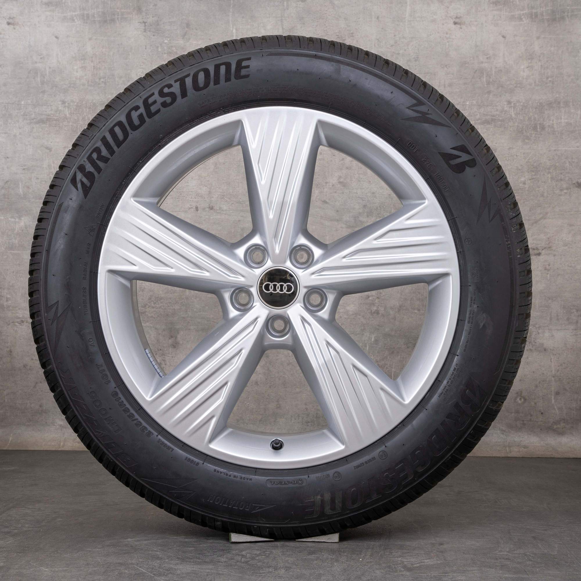 OEM Audi Q4 e-tron winter wheels 19 inch FZ Sportback rims 89A601025B silver