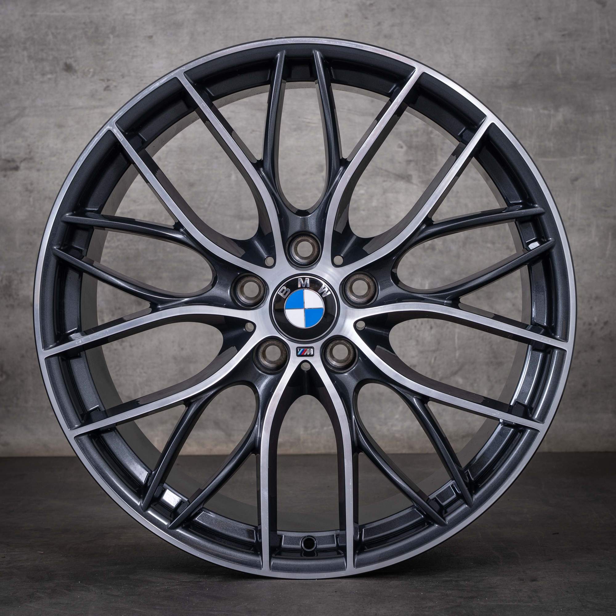 Original BMW 3er 4er Felgen 20 Zoll F31 F32 F33 Gran Coupe F36 Styling 405 M 6796264 6796265 ferric grey front polish