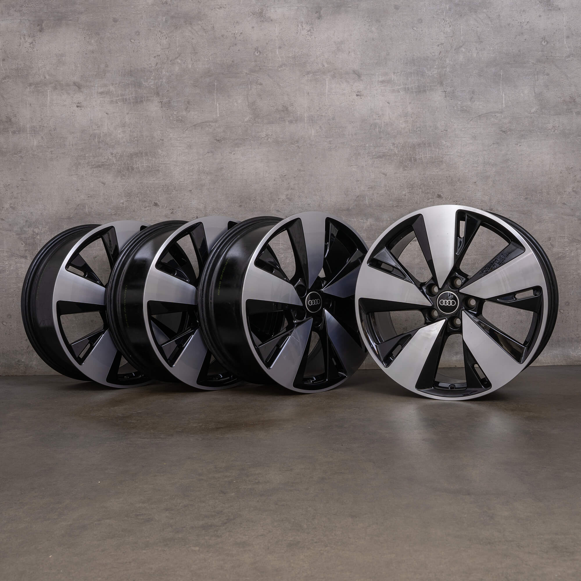 Originale Audi A5 S5 fælge 19 tommer B10 8B3601025F sort poleret NYHED