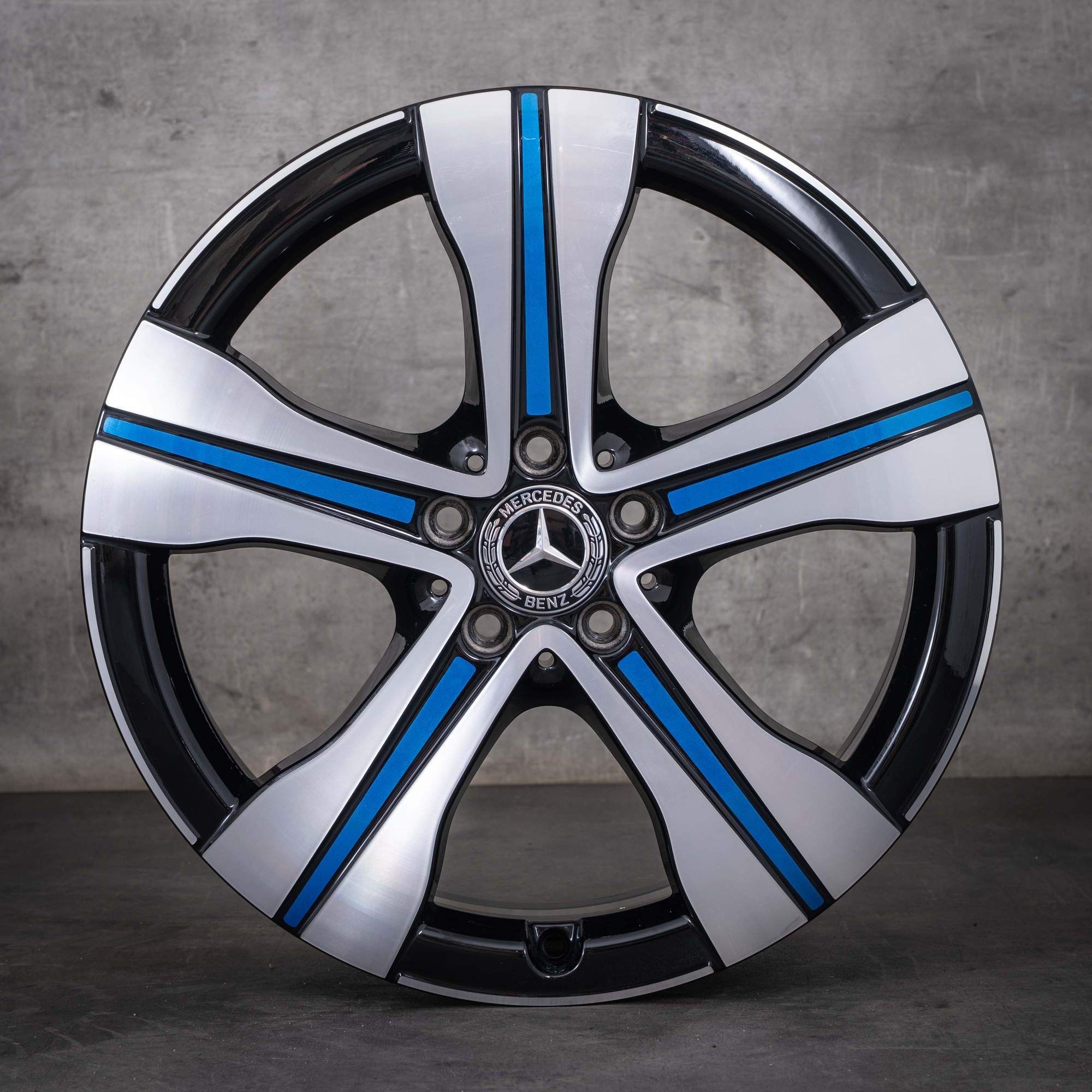 Originale Mercedes-Benz EQA EQB-felger 19 tommer H243 X243 A2434011500 svart blå frontpolert