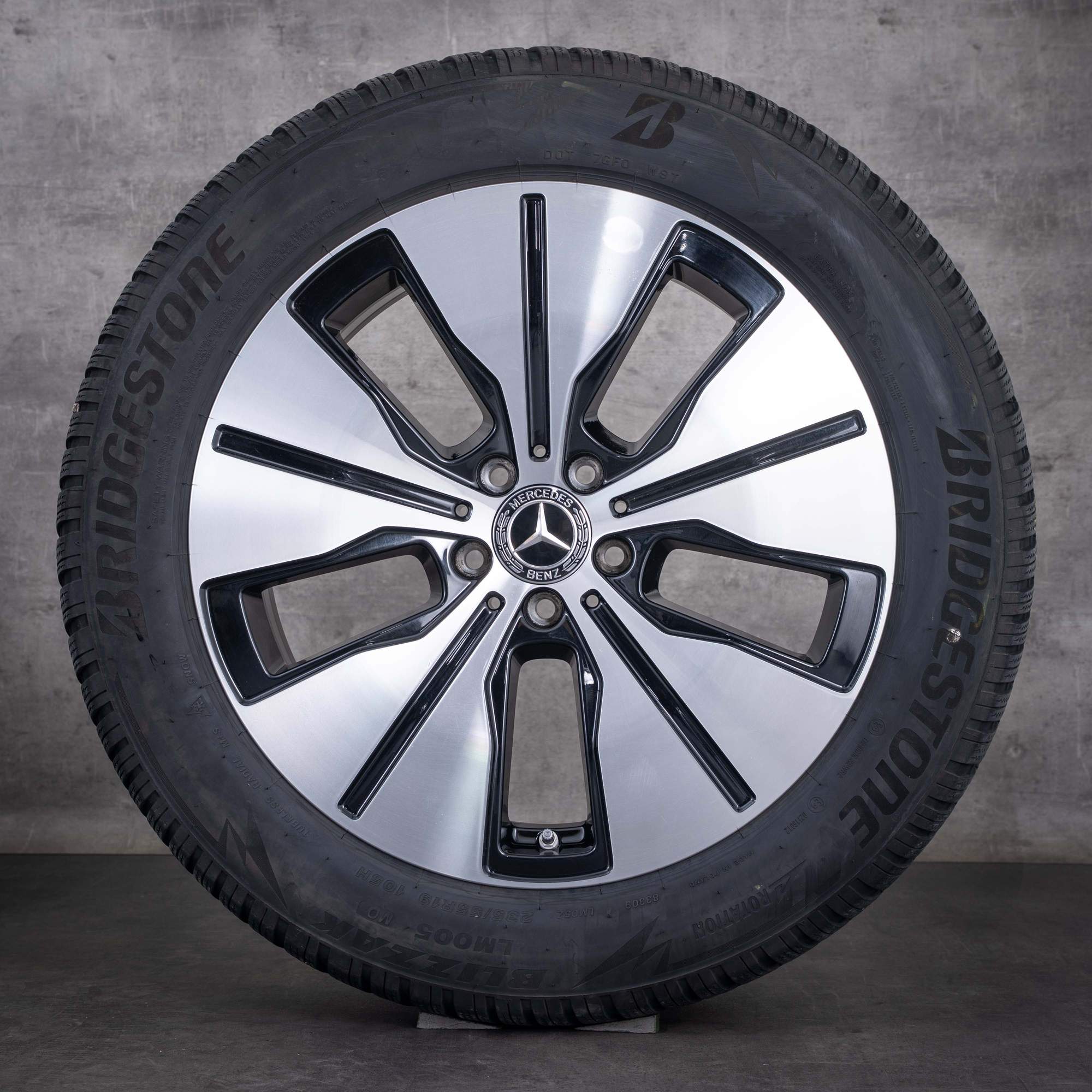 OEM Mercedes-Benz EQC 19inch N293 winter wheels black rims diamond cut front A2934010100 - wheel 2 of 4
