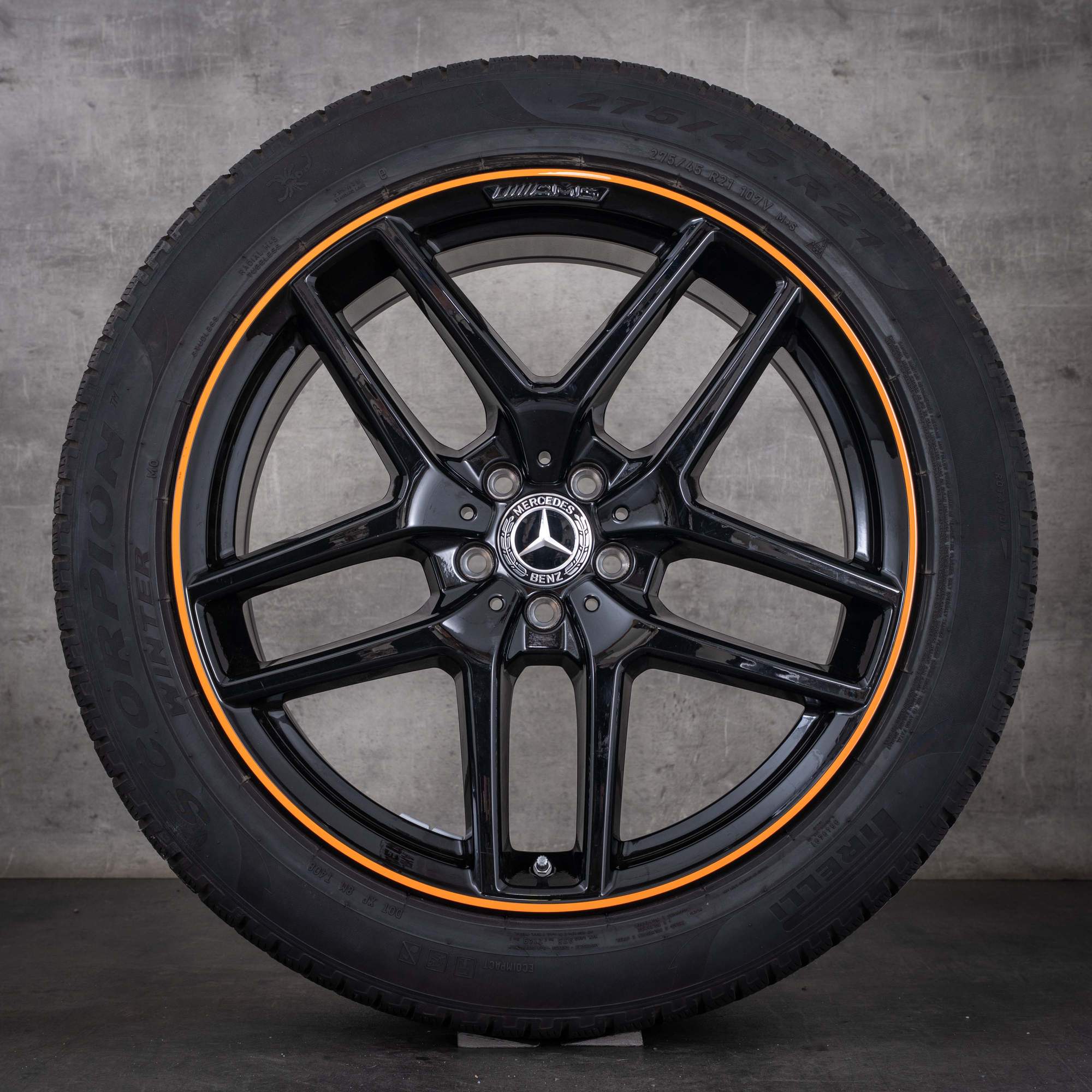Pneus de inverno originais Mercedes-Benz GLE e 43 63 S AMG 21 polegadas, modelo C292, referências A2924012900 A2924011700, pretas brilhantes
