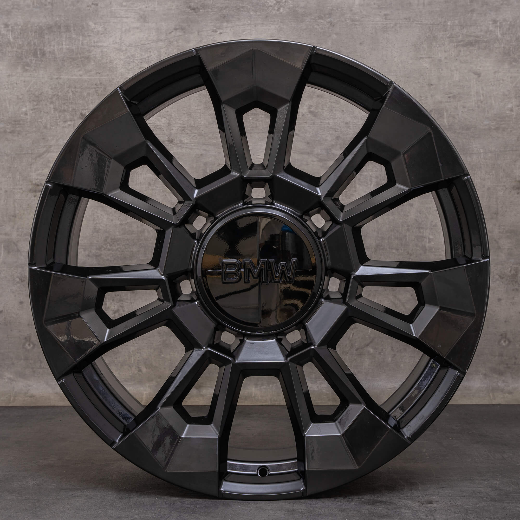 Original BMW XM Felgen 23 Zoll G09 6856021 6856022 Styling 923 M schwarz glanzgedreht 10,0x23 ET22 11,0x23 ET44