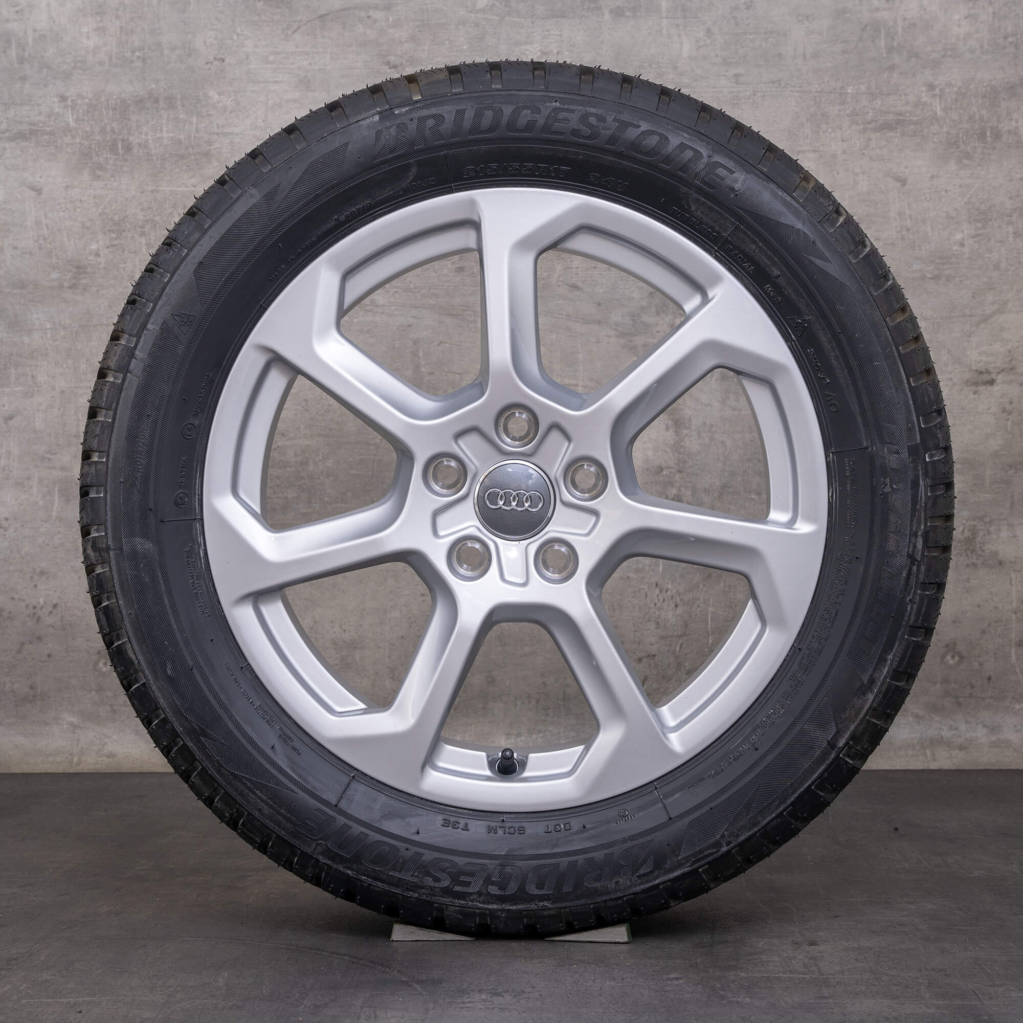 Oryginał Audi SQ2 GA koła 17 cali zimowe 81A601025T srebrne NOWOŚĆ