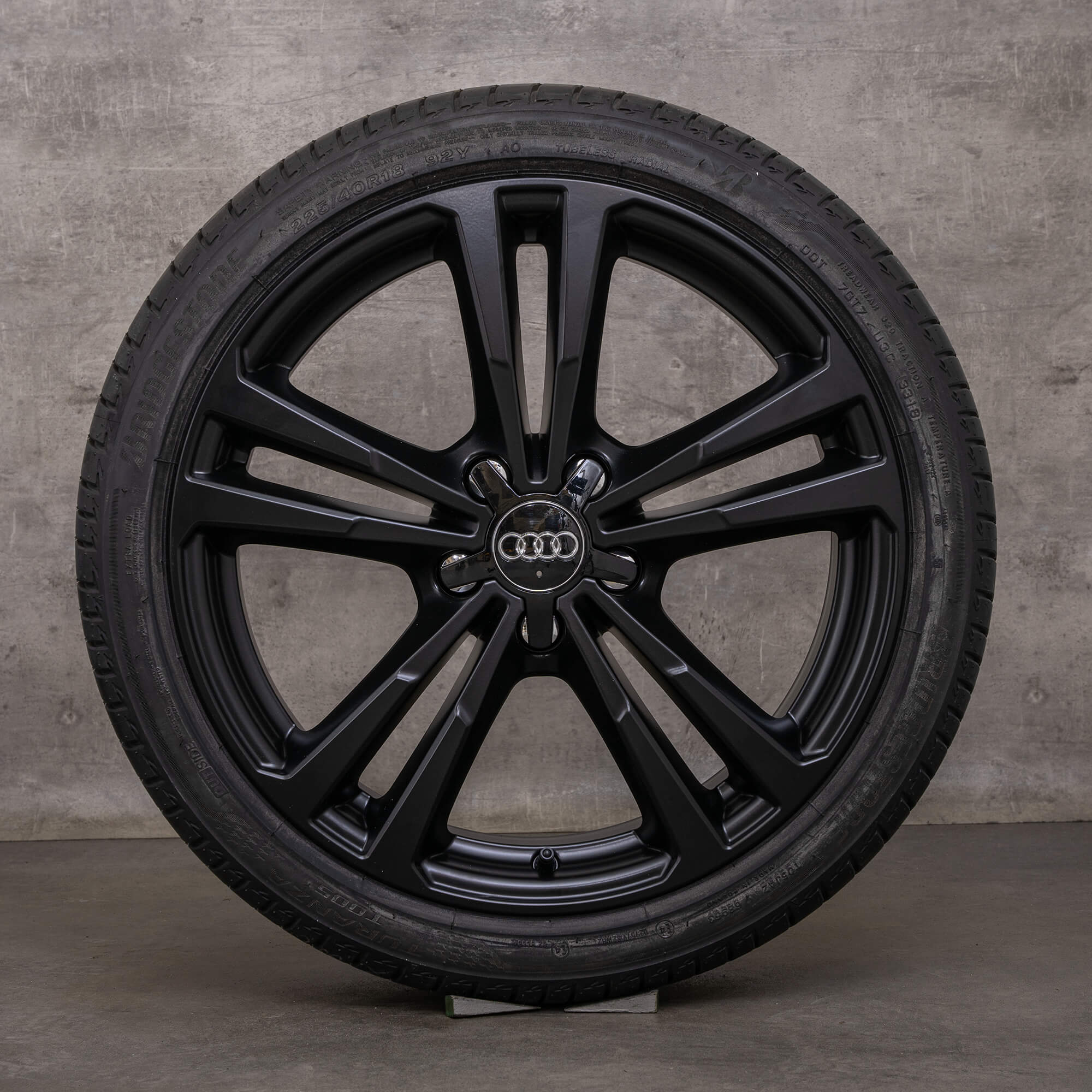 Jantes Audi A3 S3 genuínas de verão 8V 18 polegadas 8V0601025AJ preto mate