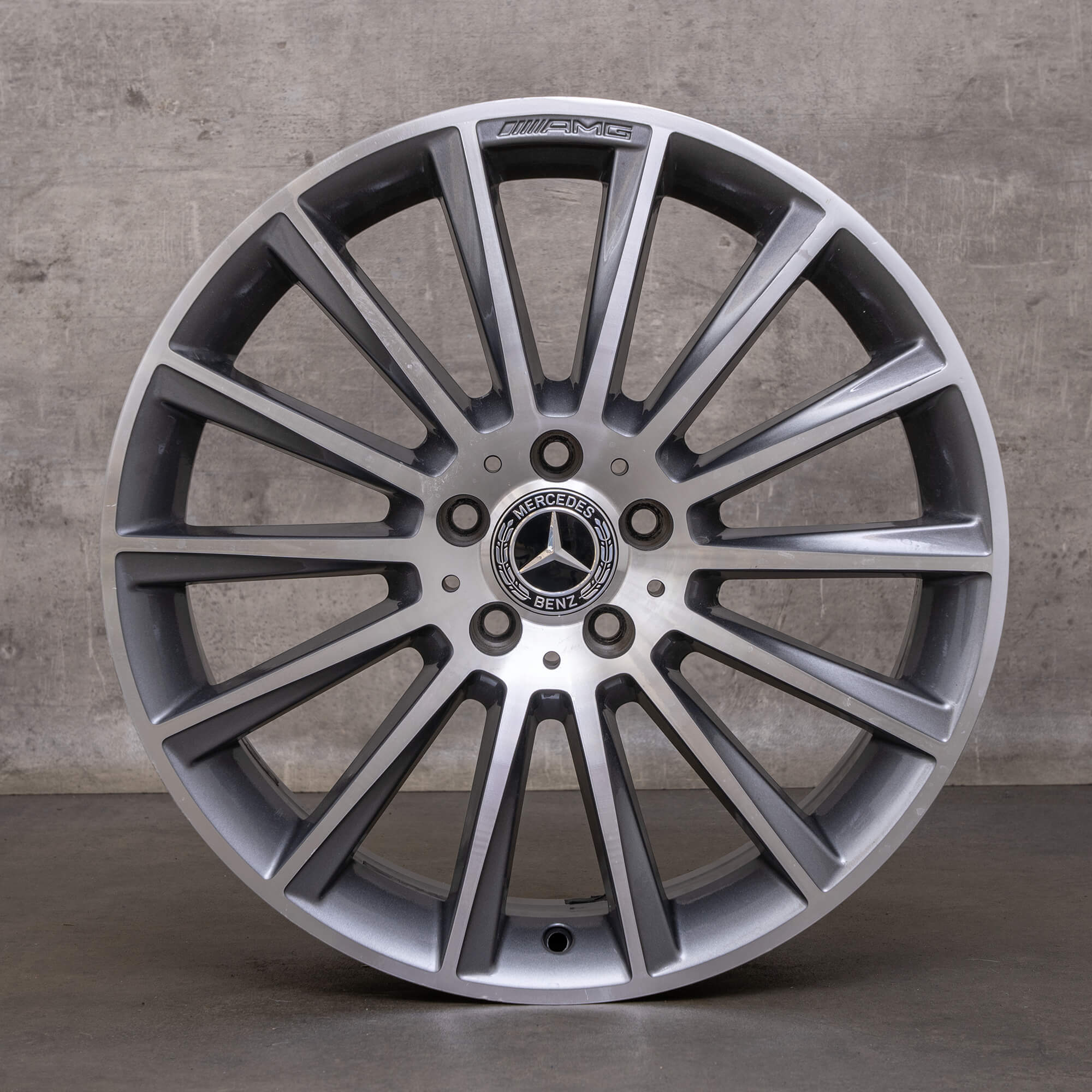 Original Mercedes Benz C Klasse AMG Felge 19 Zoll W205 S205 C205 A205 A2054011300 schwarz glanzgedreht