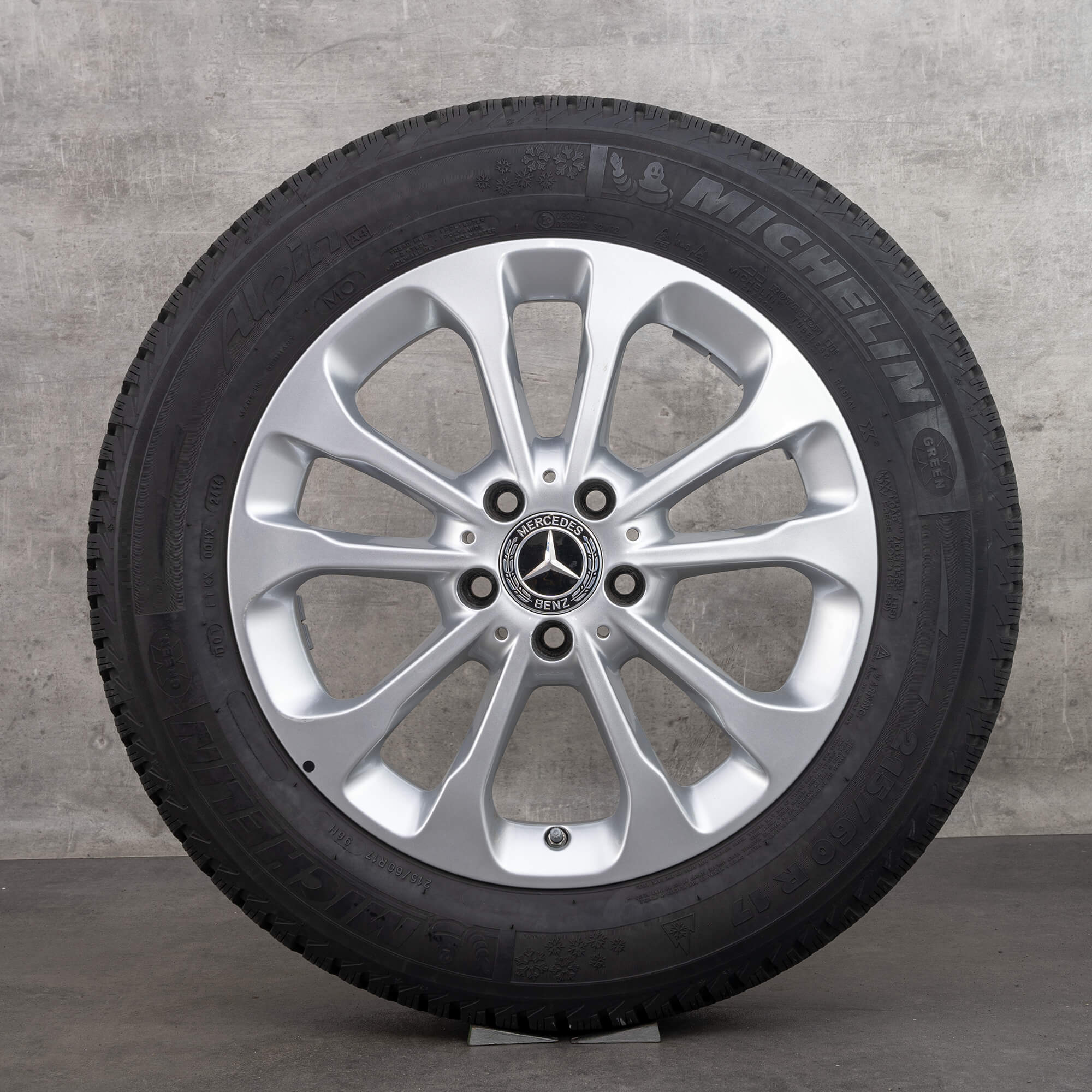 Mercedes Benz 17 Zoll Felgen GLA X156 Winterreifen Winterräder 