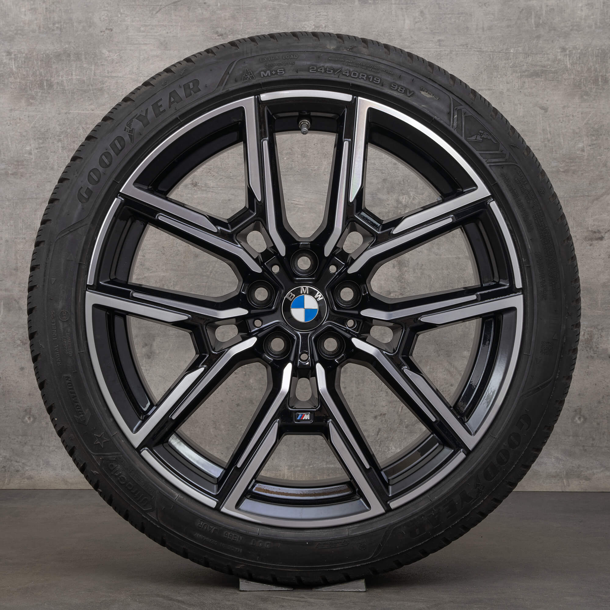 BMW  i4 & 4er Gran Coupé G26 Winterkompletträder Winterreifen 19 Zoll 859M