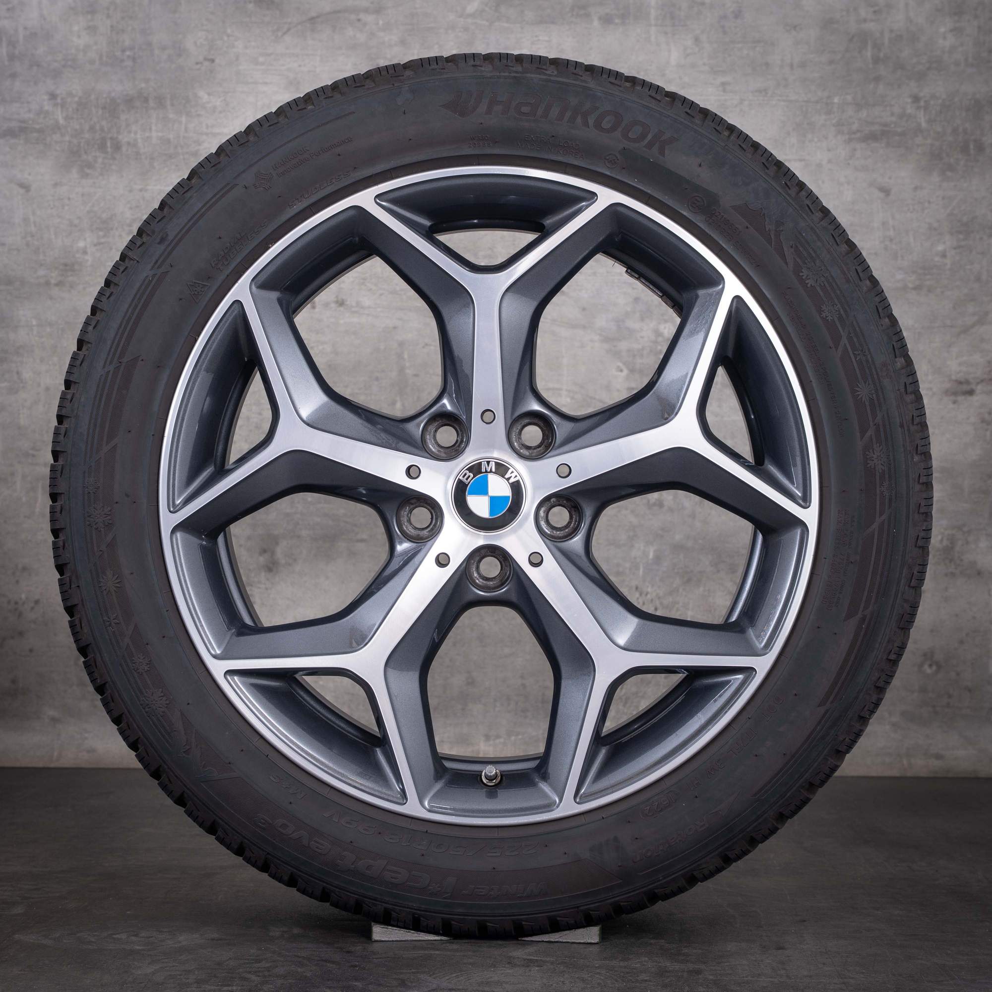 Alkuperäiset BMW X1 X2 -talvirenkaat 18 tuumaa F48 F39 -vanteet Styling 569 6856070 orbit grey diamond cut