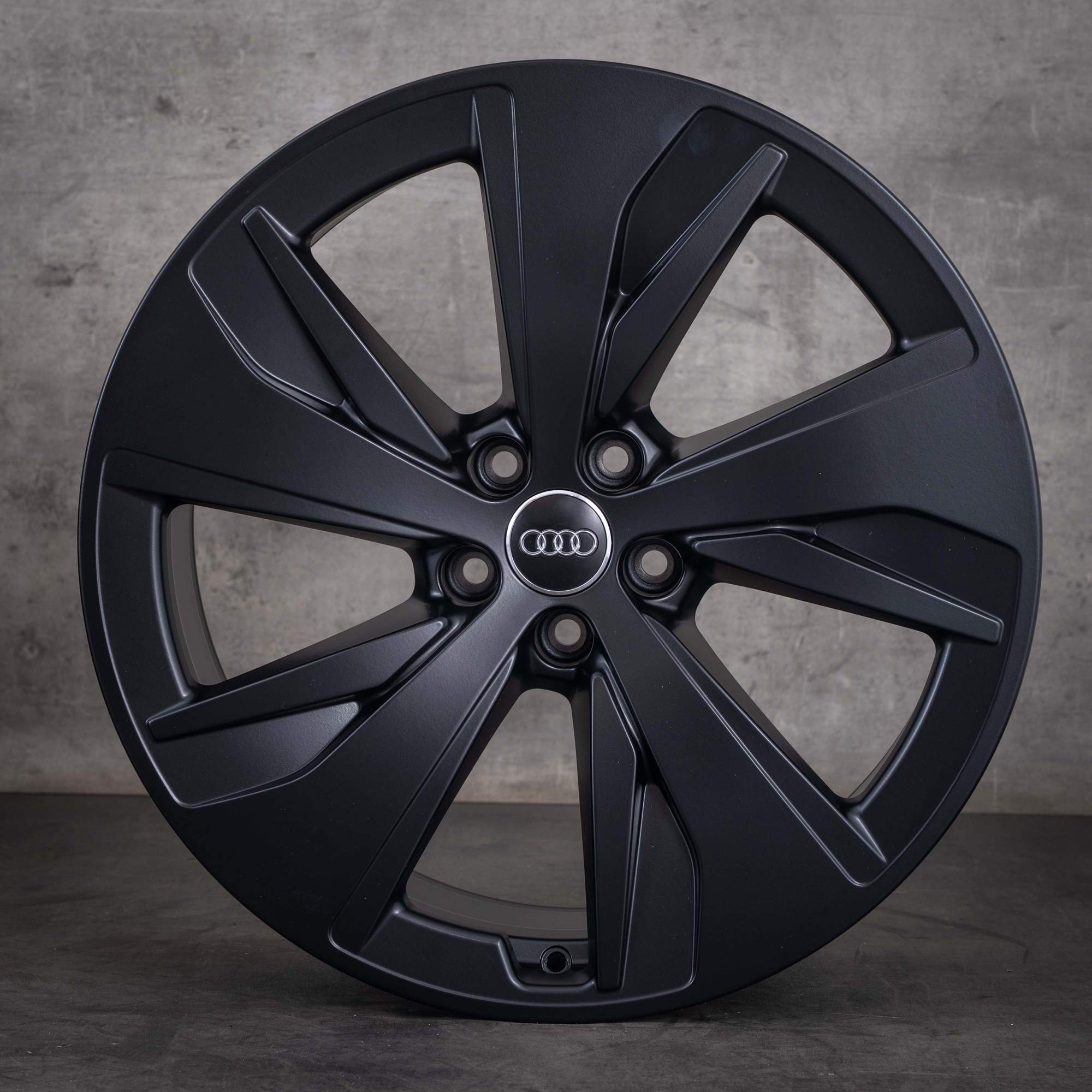 Original Audi e-tron GE Q8 Felgen 20 Zoll 4KE 4KE601025AF schwarz matt lackiert - Felge 4 von 4