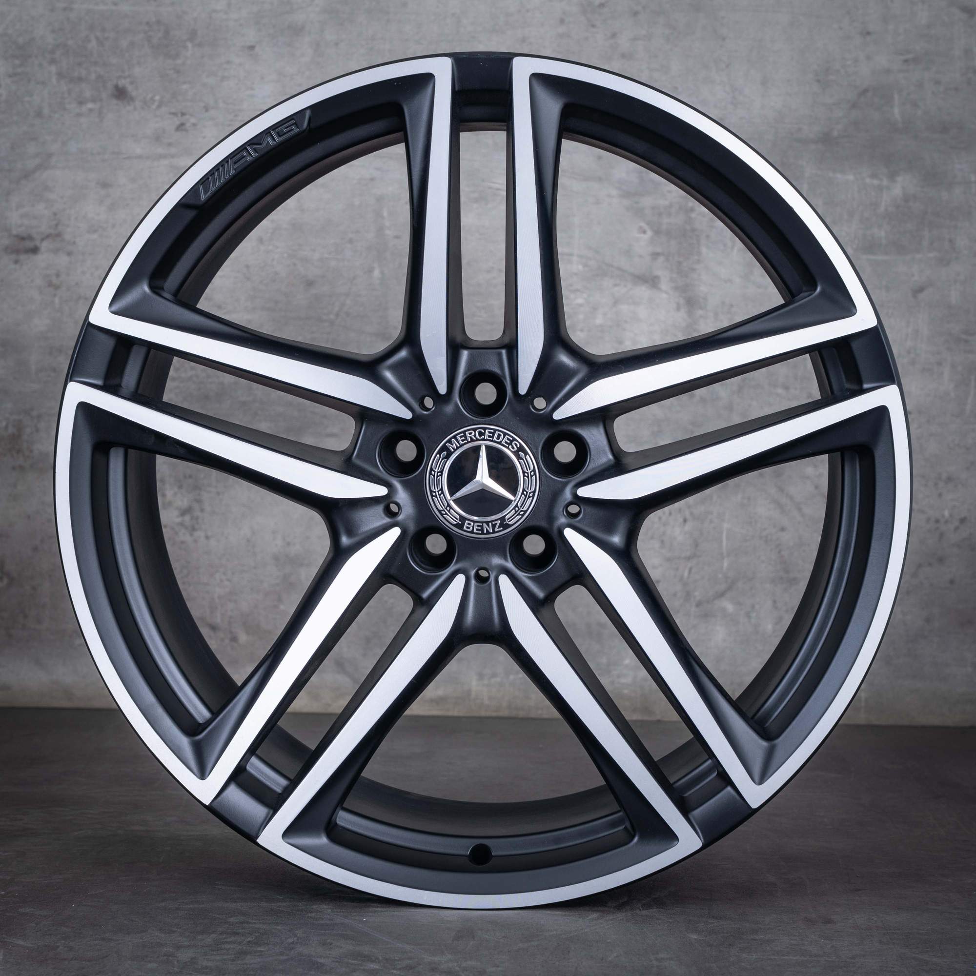 Alkuperäiset Mercedes Benz E-sarjan E63 & S AMG talvirenkaat 20 tuuman W213 S213 vanteet A2134012800 A2134012900 mustat mattakiillotetut