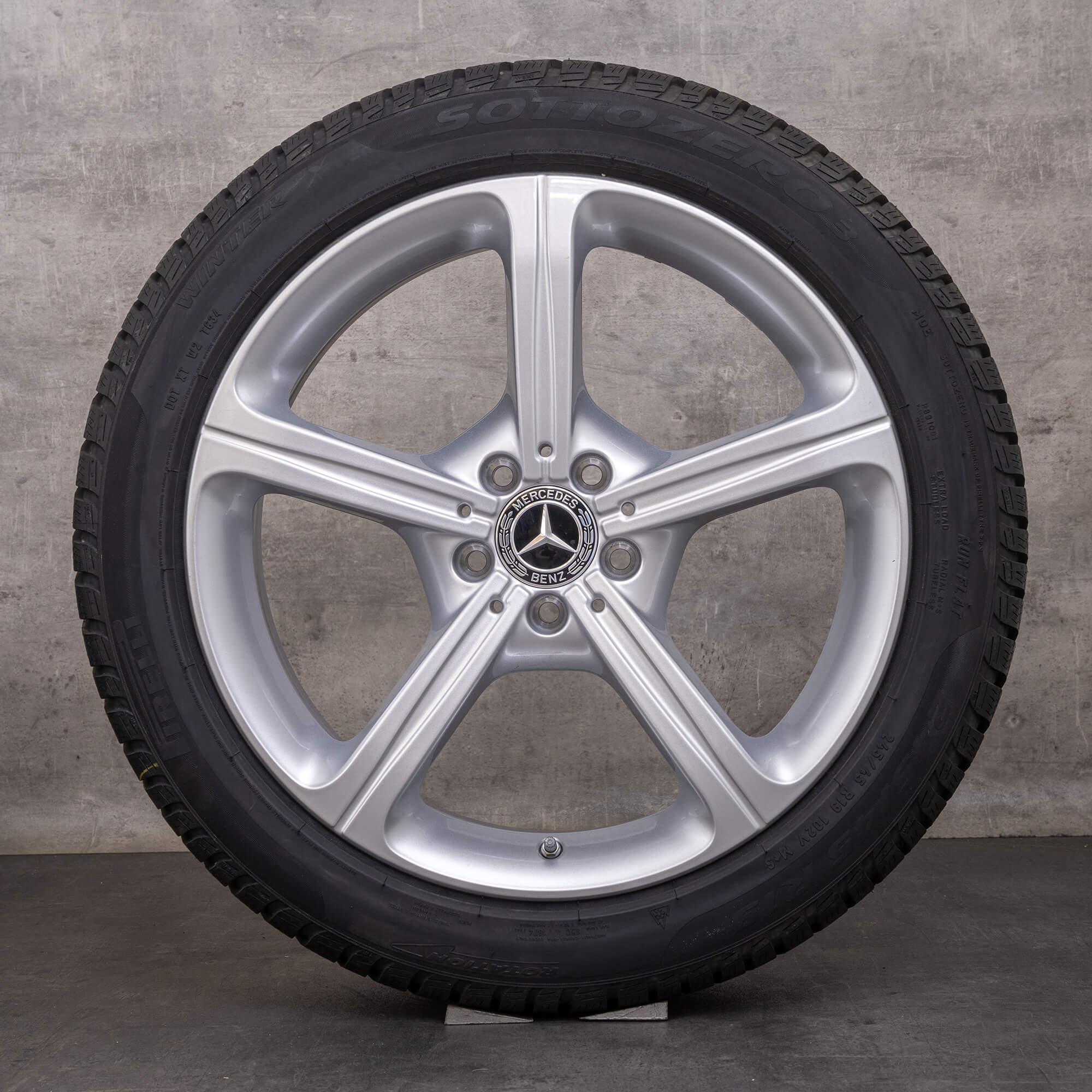 Oryginalne koła zimowe Mercedes Benz CLS 19 cali felgi C257 A2574011000 srebrne błyszczące