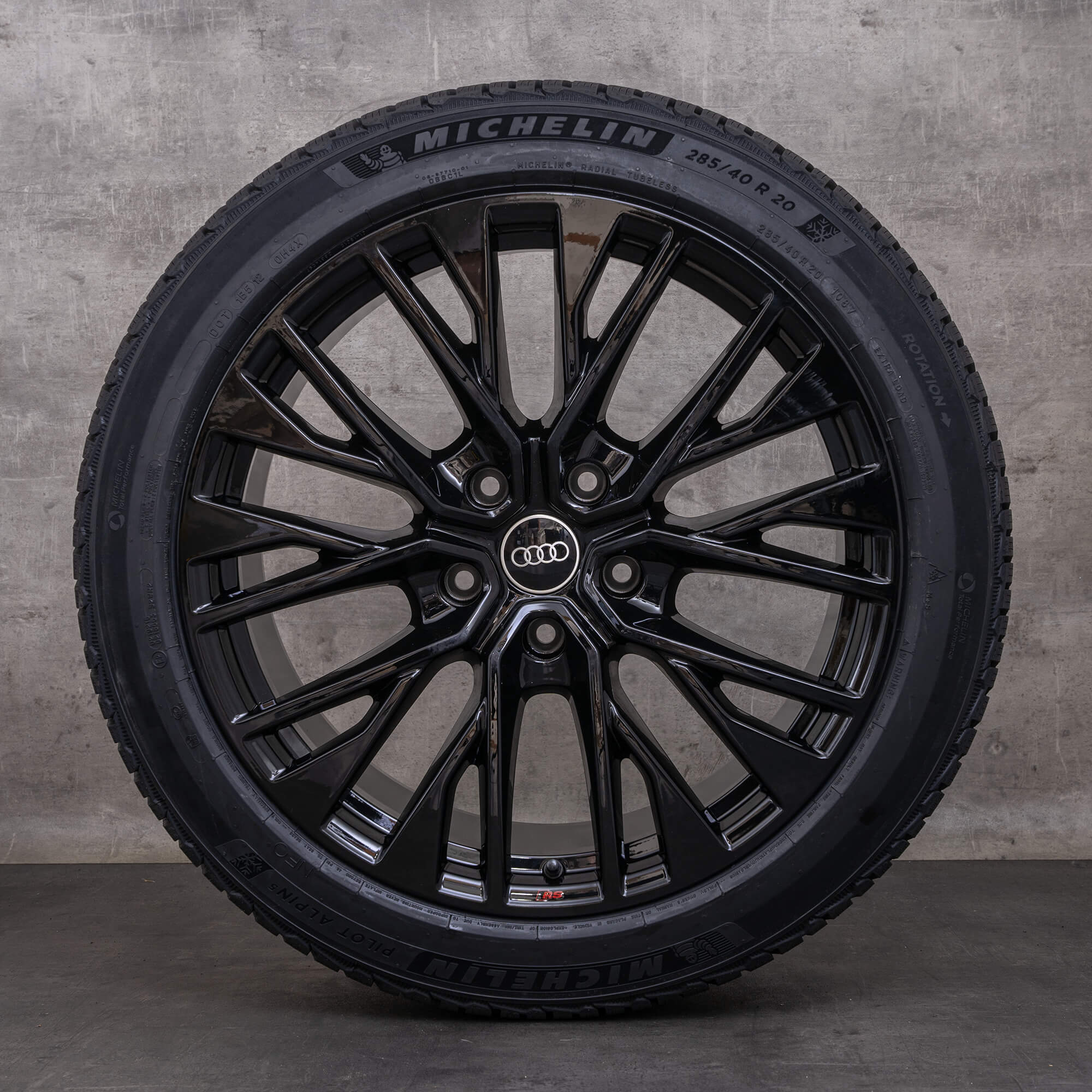 Oryginalne koła zimowe do Audi e-tron GT felgi 20 cali FW 4J3601025CE 4J3601025CF czarne na wysoki połysk NOWE