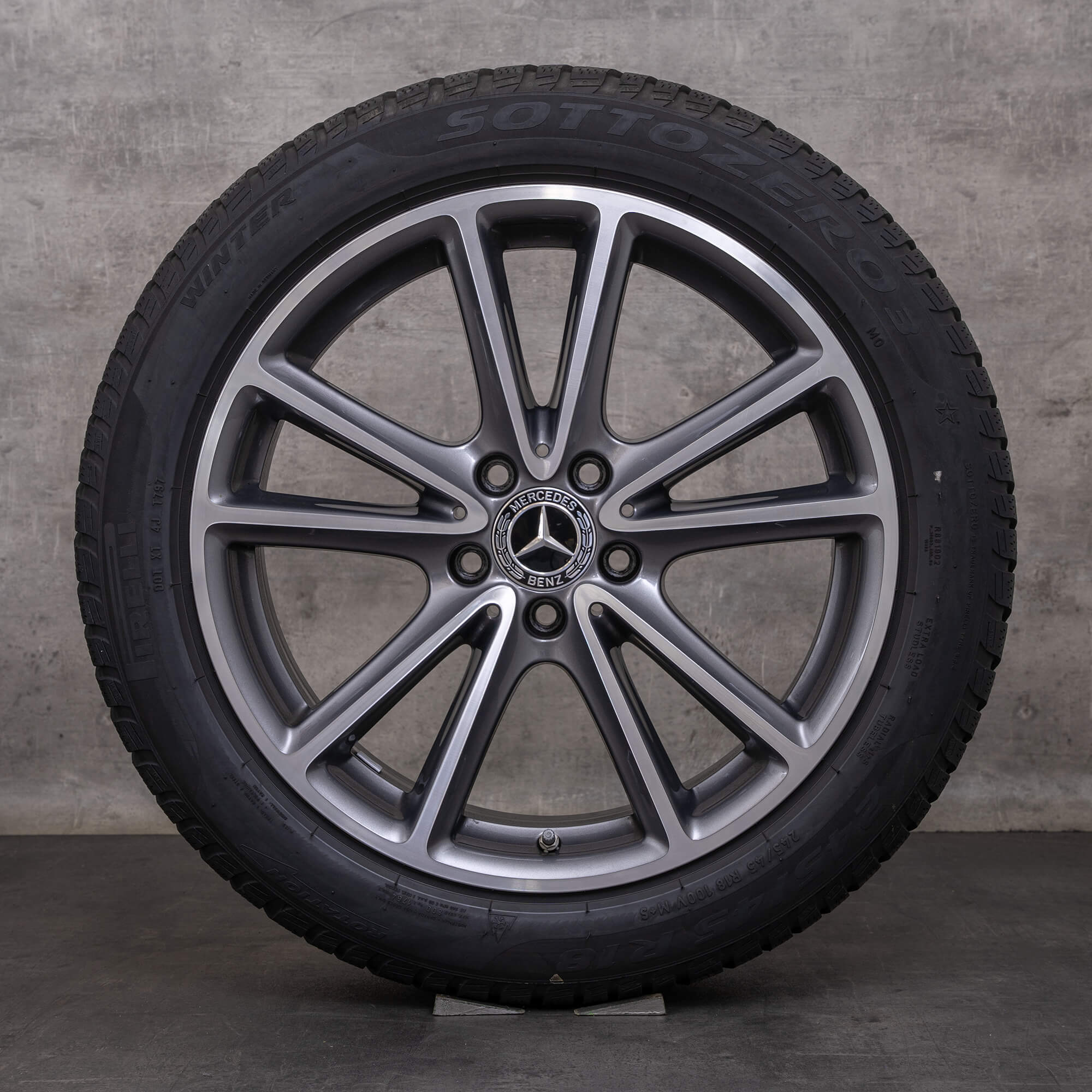 Original Mercedes Benz CLS vinterhjul 18 tum C257 fälgar A2574010800 himalaya grå glansig vänd