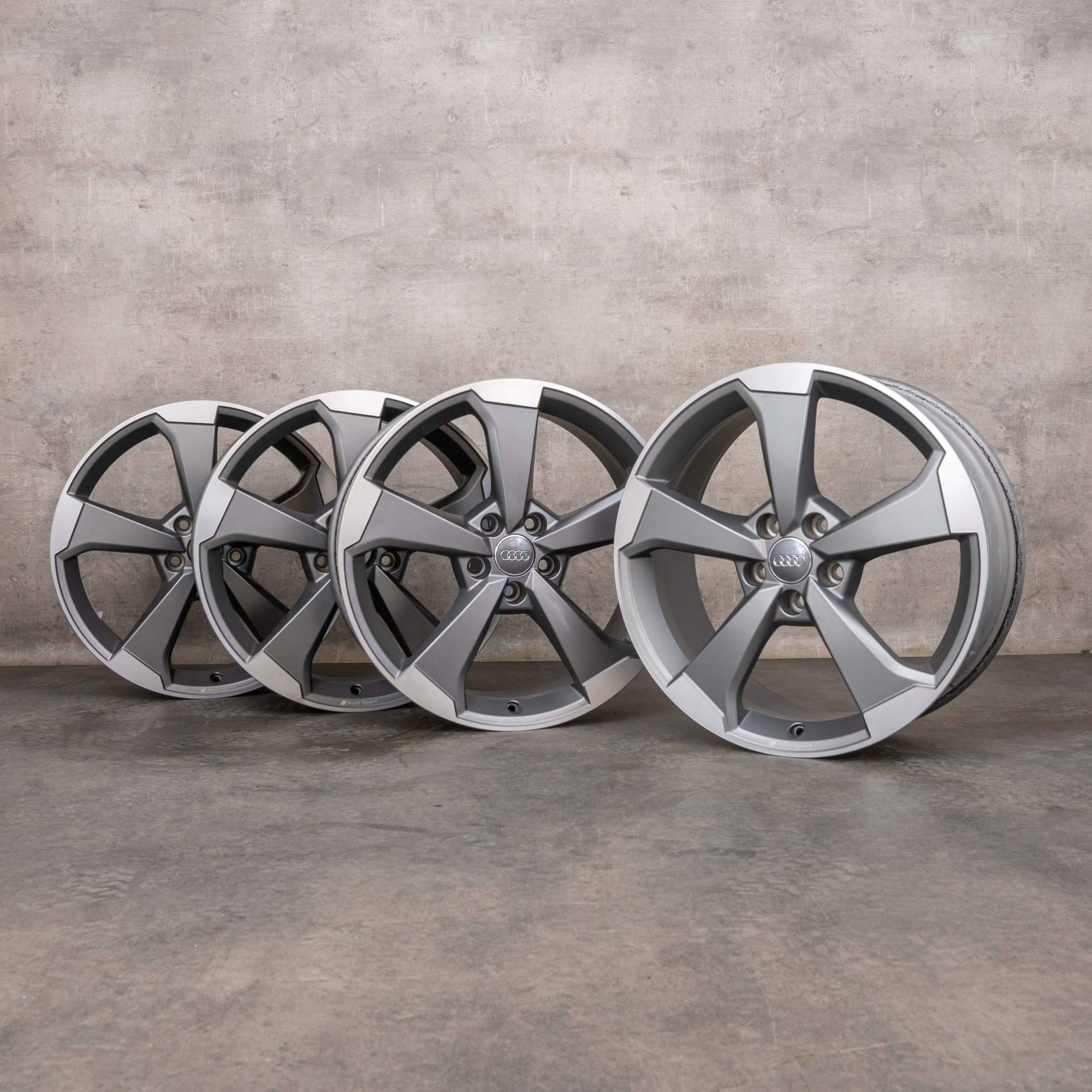Jante originale Audi de 19 inch A3 S3 RS3 8V Rotor 8V0601025ET