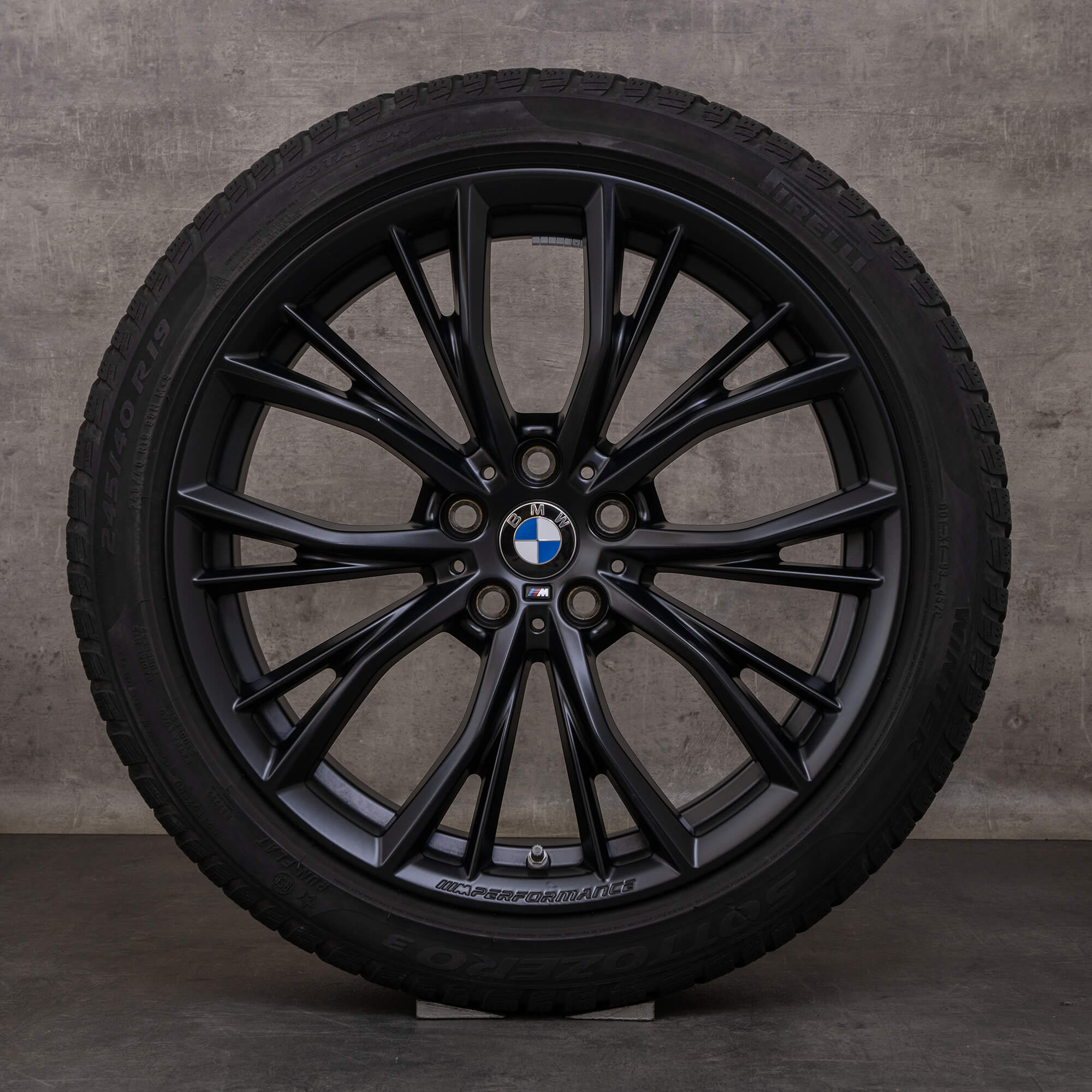 Alkuperäiset BMW 5-sarjan talvirenkaat 19 tuuman G30 G31 vanteet styling 786 M 6885455 musta matta