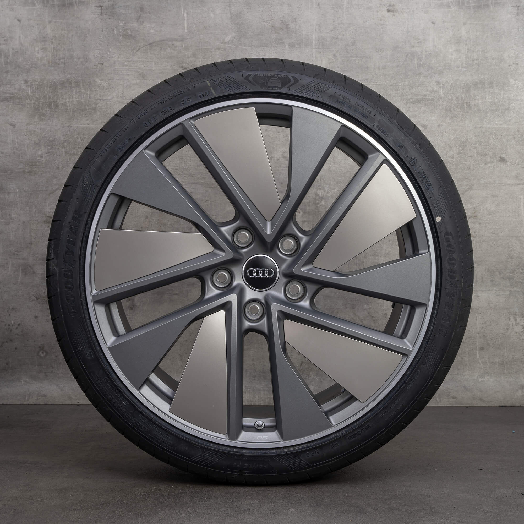 Audi 21 tommers felger e-tron GT RS FW trapesmodul sommerdekk sommerhjul NYHET
