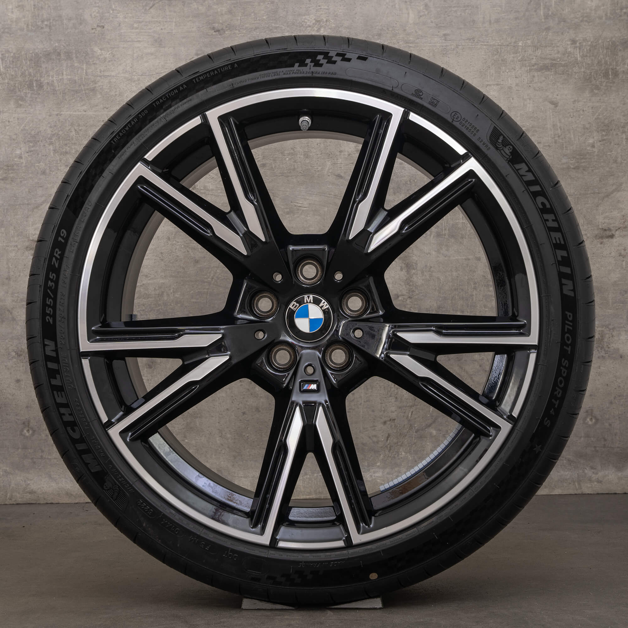 Original BMW 2er G42 Coupe 19 Zoll Winterreifen Felgen 893 M 