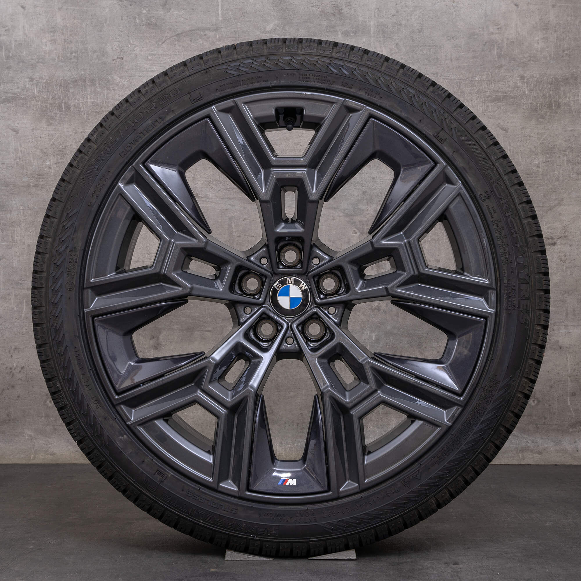 Original BMW 5er i5 Winterräder 20 Zoll G60 G61 Felgen 5A324E8 5A324E9 Styling 939 M orbit grey