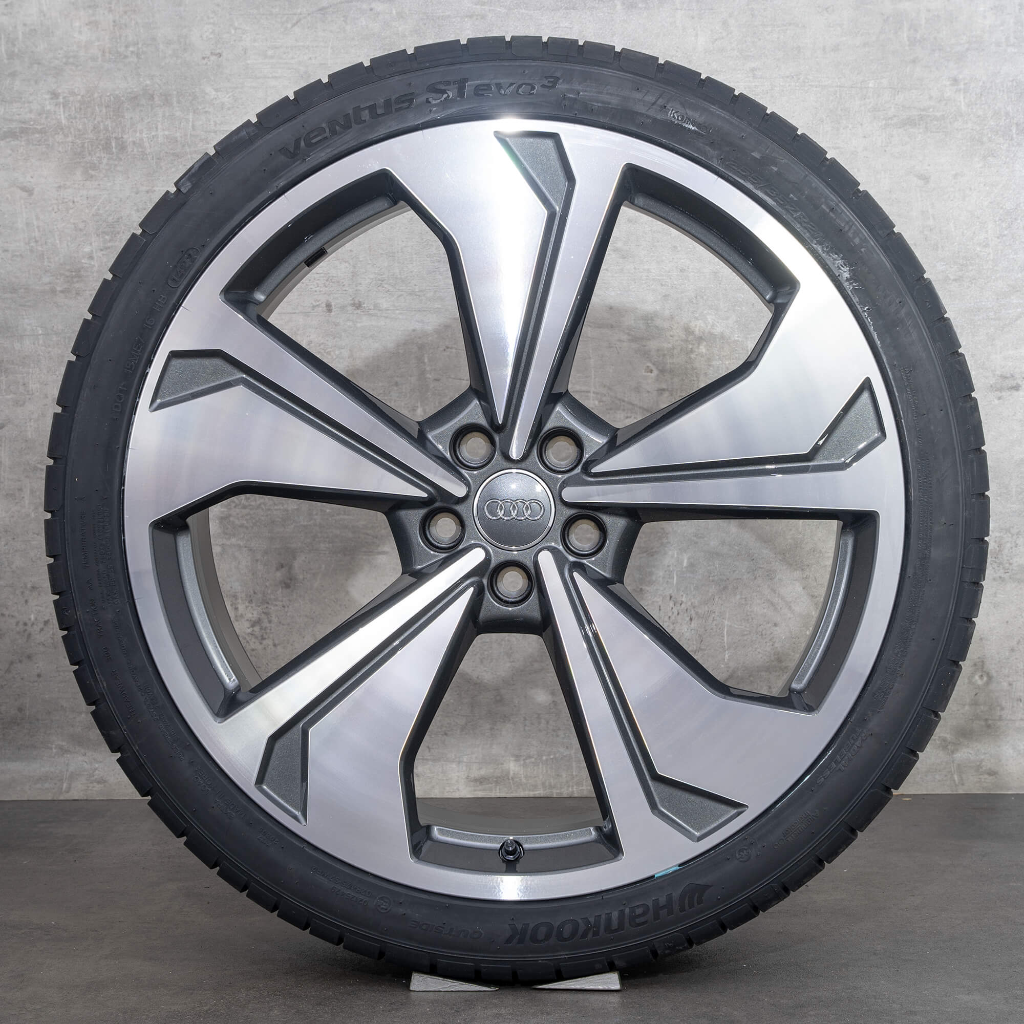 Äkta Audi A7 S7 fälgar 21 tum C8 4K sommarhjul 4K8601025AH antracit glänsande svarvade sommardäck NY