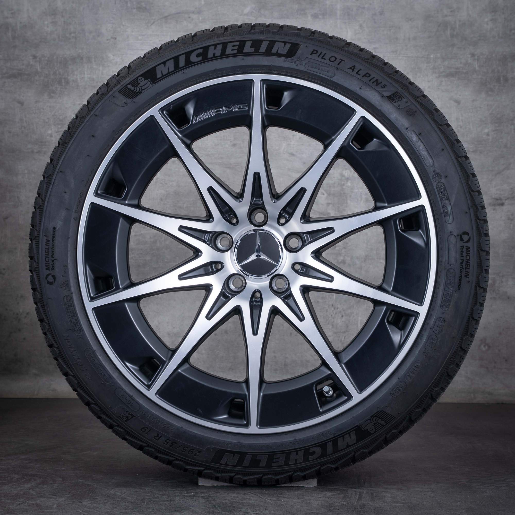 Oryginalne koła zimowe Mercedes Benz CLE 53 AMG 19 cali C236 A236 Felgi A2364012700 A2364012800 czarny mat Polerowane