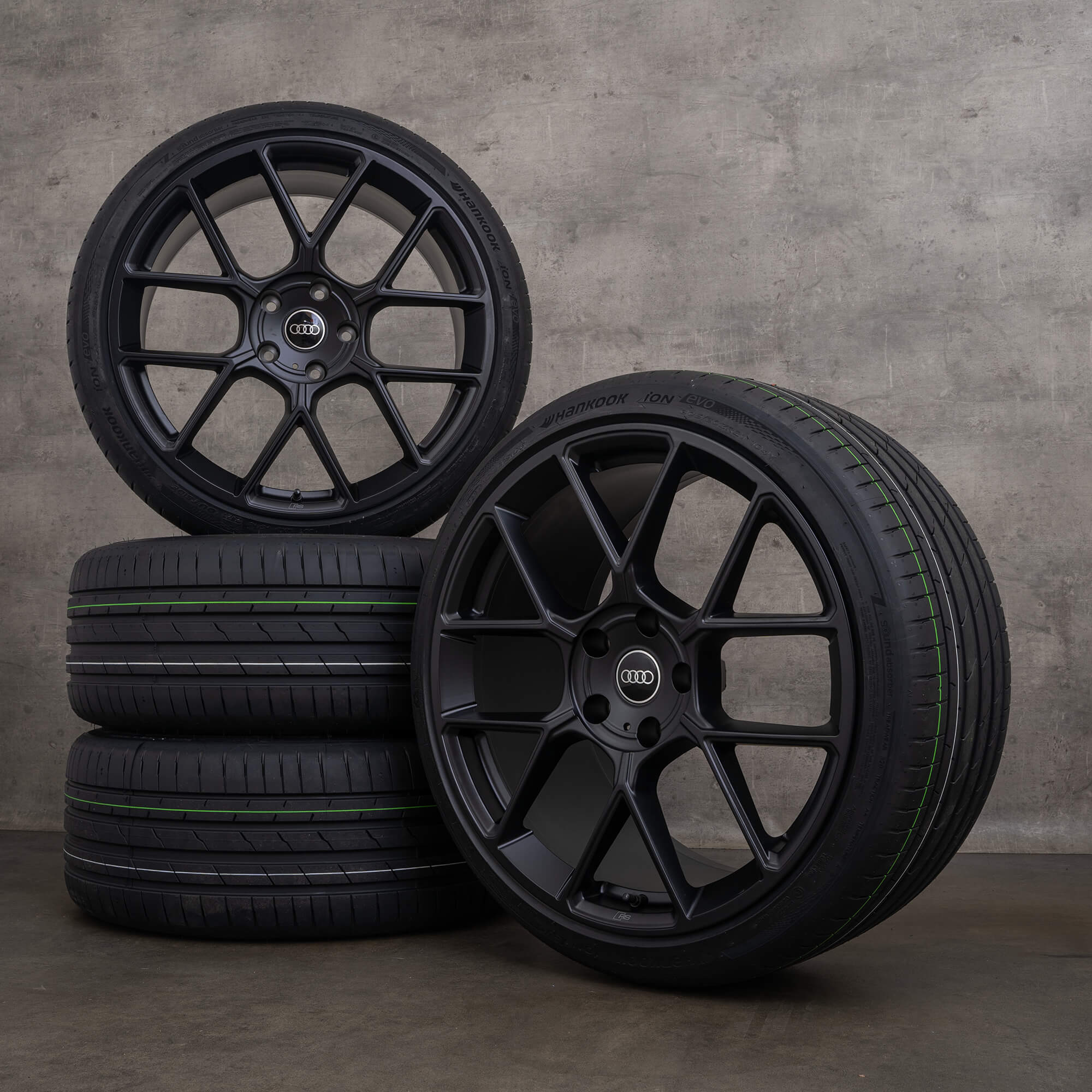 Original Audi e-tron GT Winterräder 21 Zoll S RS FW Felgen 4J3601025CJ 4J3601025DC schwarz matt NEU