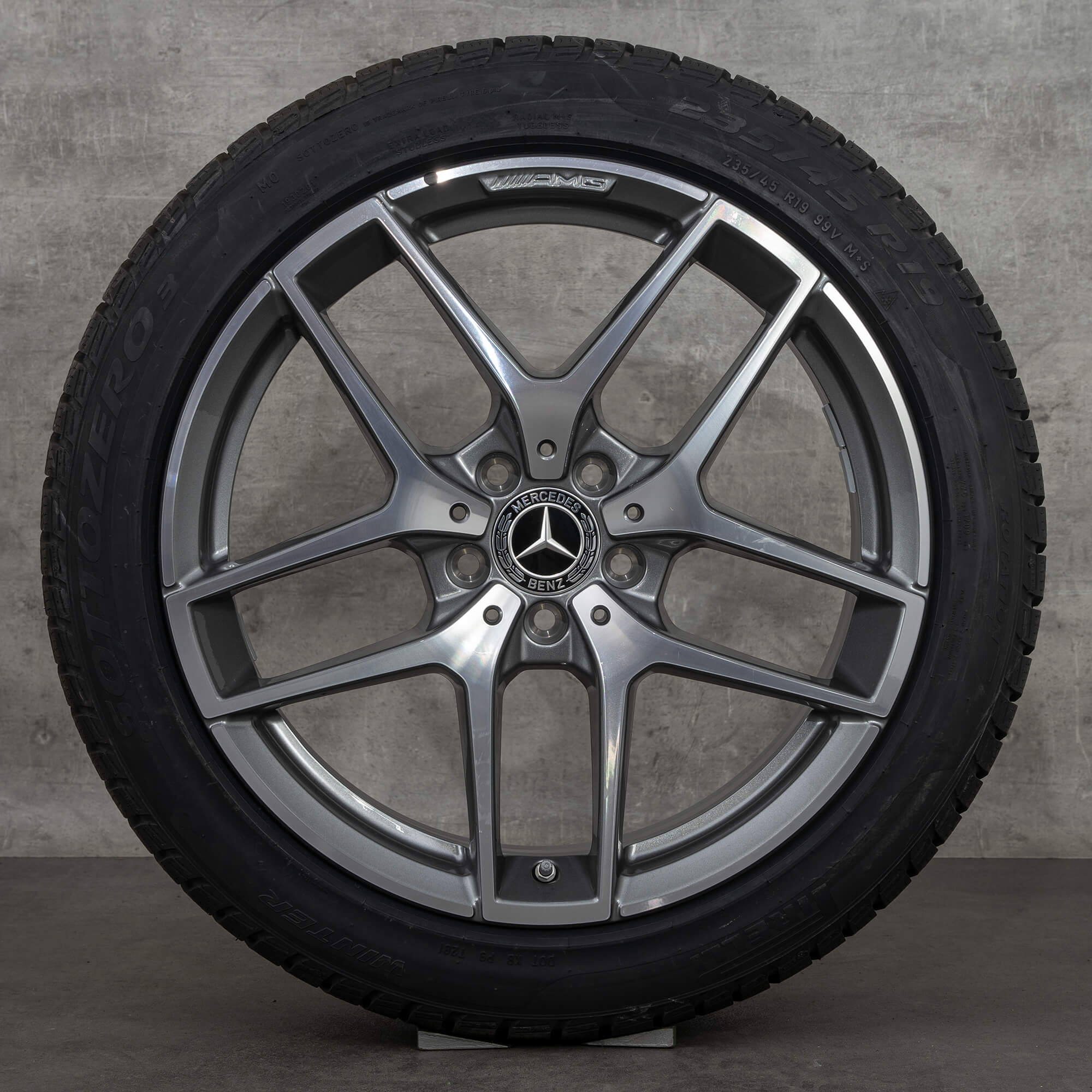 Mercedes Benz 19 inch AMG velgen GLA 45 winterbanden wintervelgen A1564013000