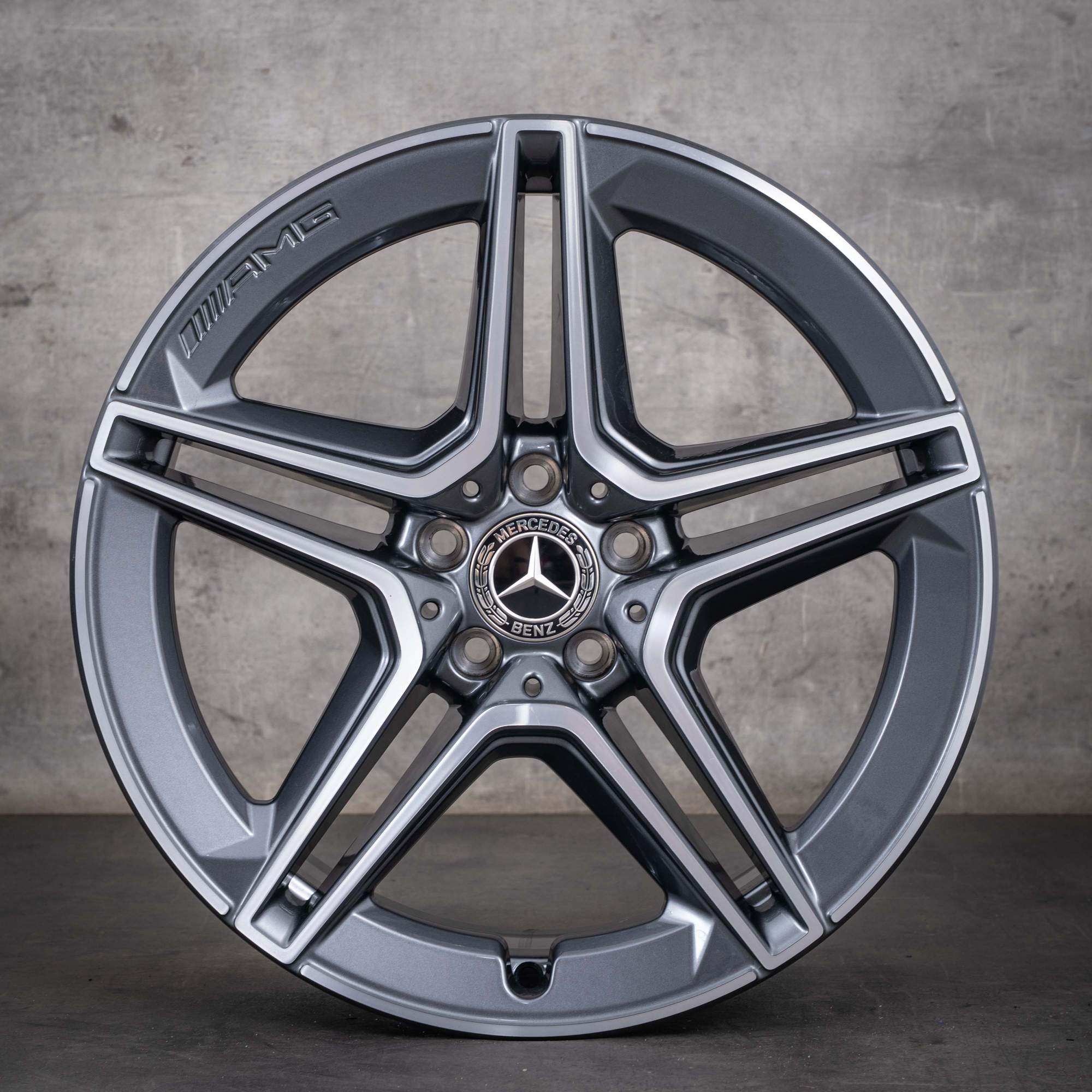 Originální disky Mercedes-Benz Třídy S AMG 19 palců W223 X223 V223 A2234011300 v barvě himalaya grey s diamantovým výbrusem