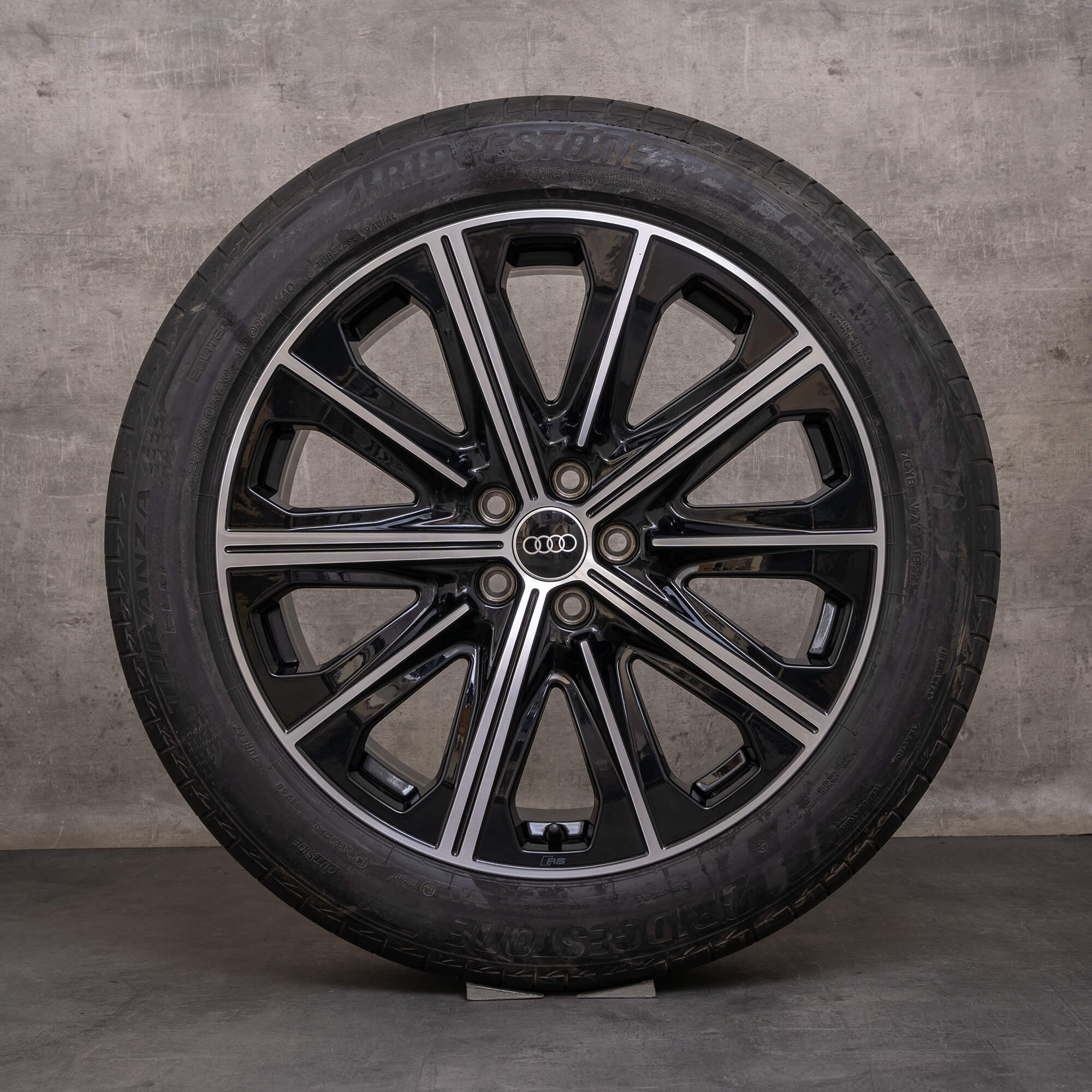 Originele Audi Q4 e tron velgen 20 inch F4 zomerwielen 89A601025K 89A601025AB zwart glanzend gedraaid