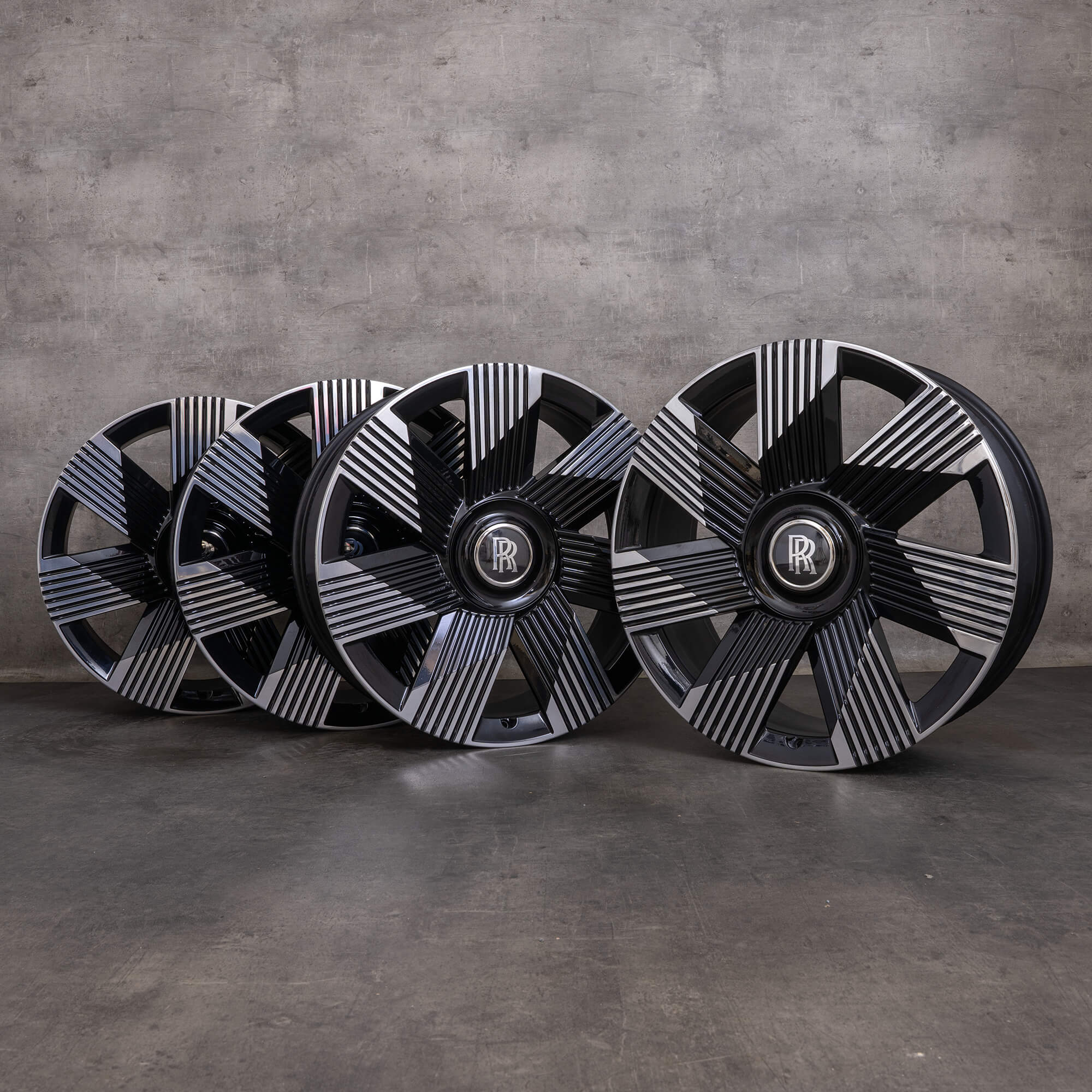 OEM Rolls Royce Spectre Rims 23 inch 5A2A592 5A2A593 black glossy turned