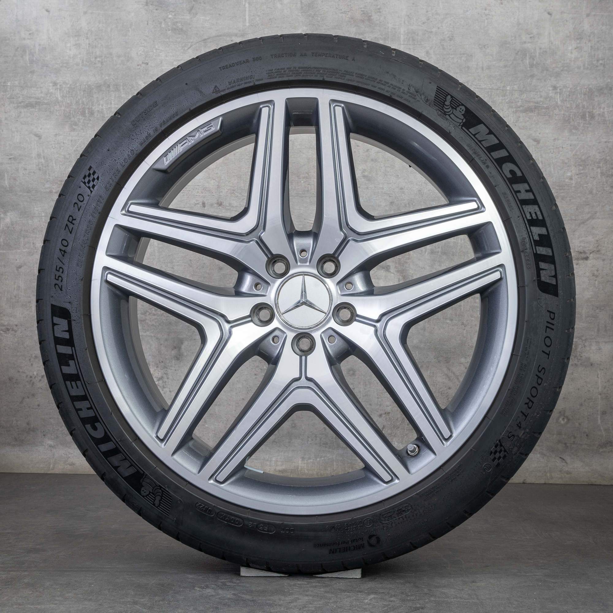 Oryginalne felgi Mercedes-Benz GLA GLB 35 45, 20 cali, X247 H247, koła letnie A2474012000, kolor himalaya grey, Polerowane na wysoki połysk, NOWE