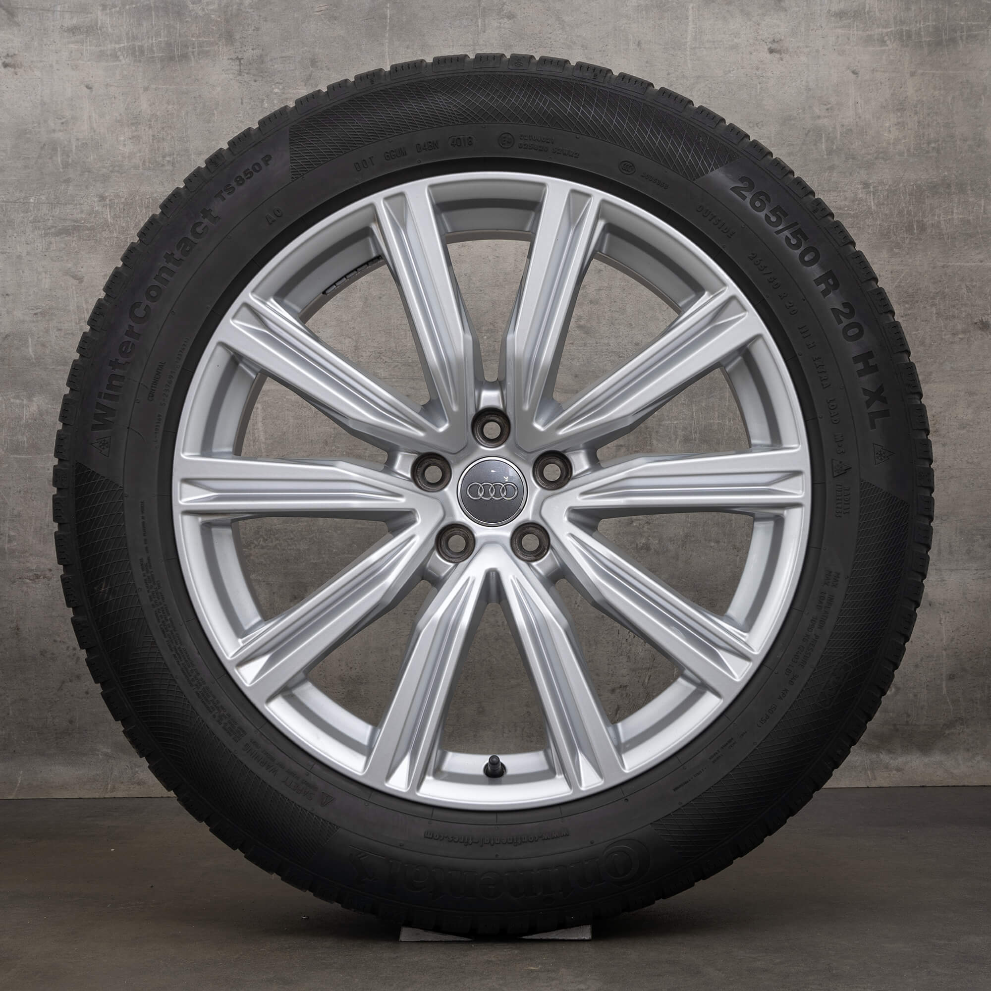Original Audi Q8 SQ8 4M 20 Zoll Winterreifen Felgen 4M8601025T silber Winterräder