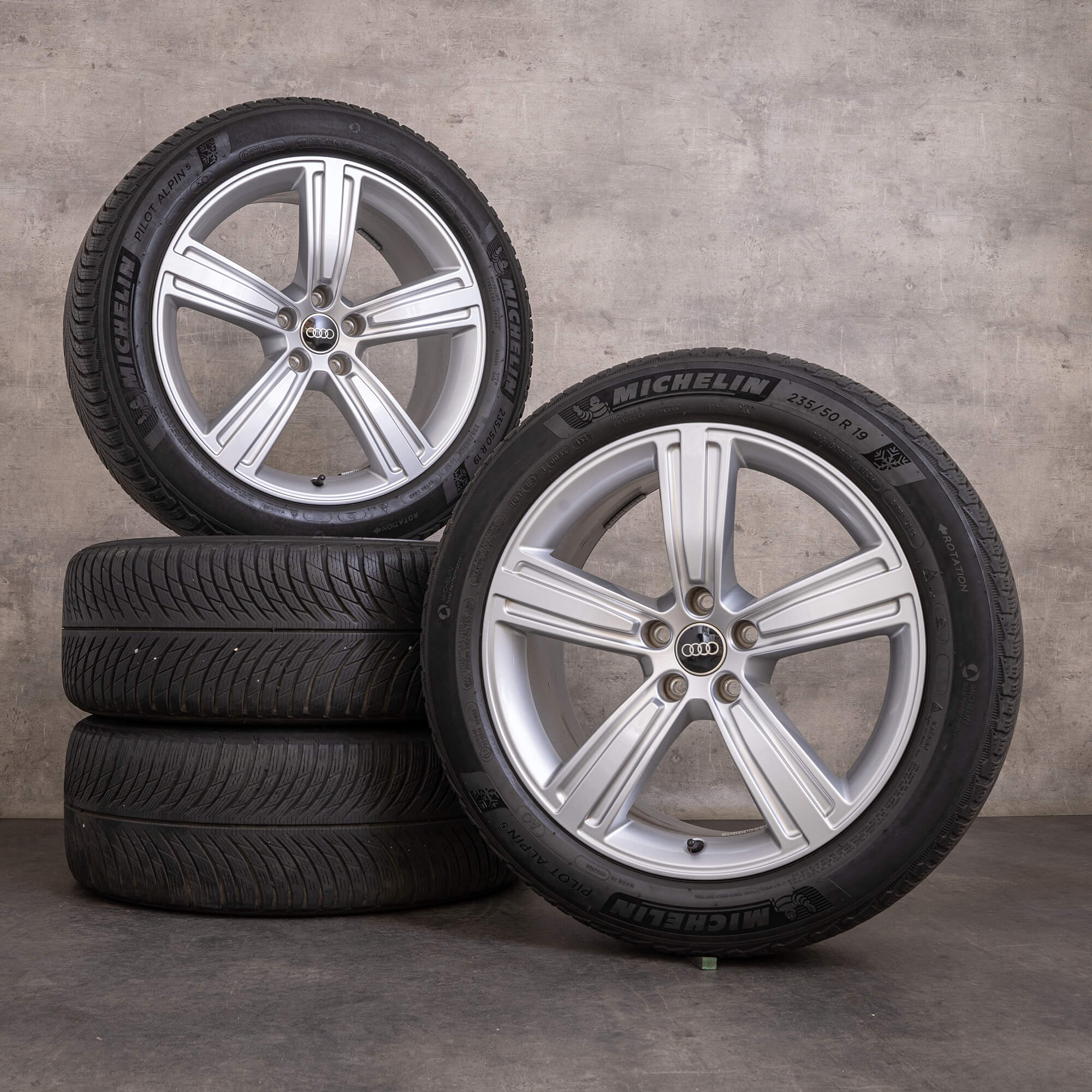 Alkuperäiset Audi A8 S8 talvirenkaat 19 tuuman 4N D5 vanteet 4N0601025J hopea kiiltävä