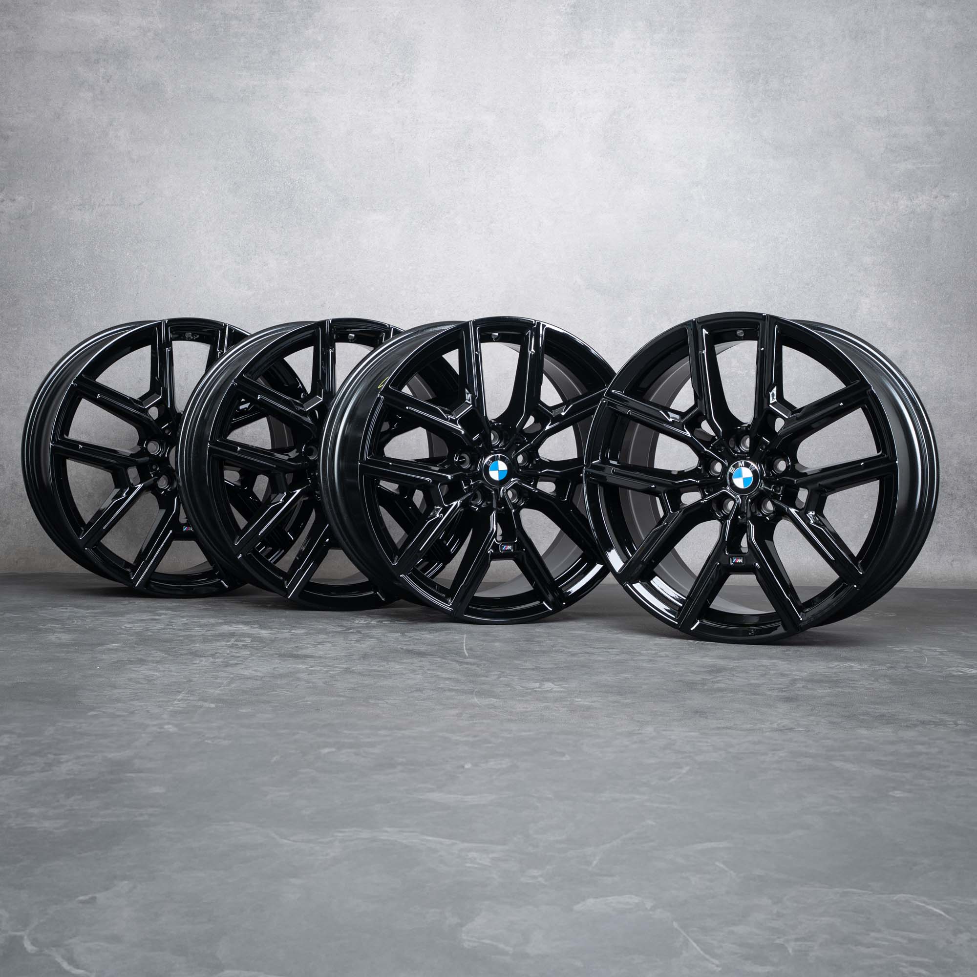 Oryginalne felgi BMW serii 4 i4 19 cali G26 Gran Coupe Styling 859 M 8747304 8747305 czarny błyszczący