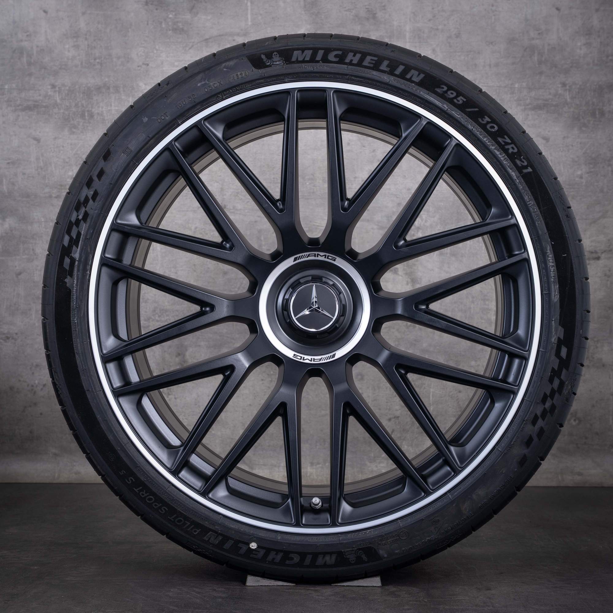 Alkuperäiset Mercedes-Benz AMG GT -vanteet 21 tuumaa C192 kesärenkaat A1924011900 A1924012000 mattamusta diamond cut UUDET