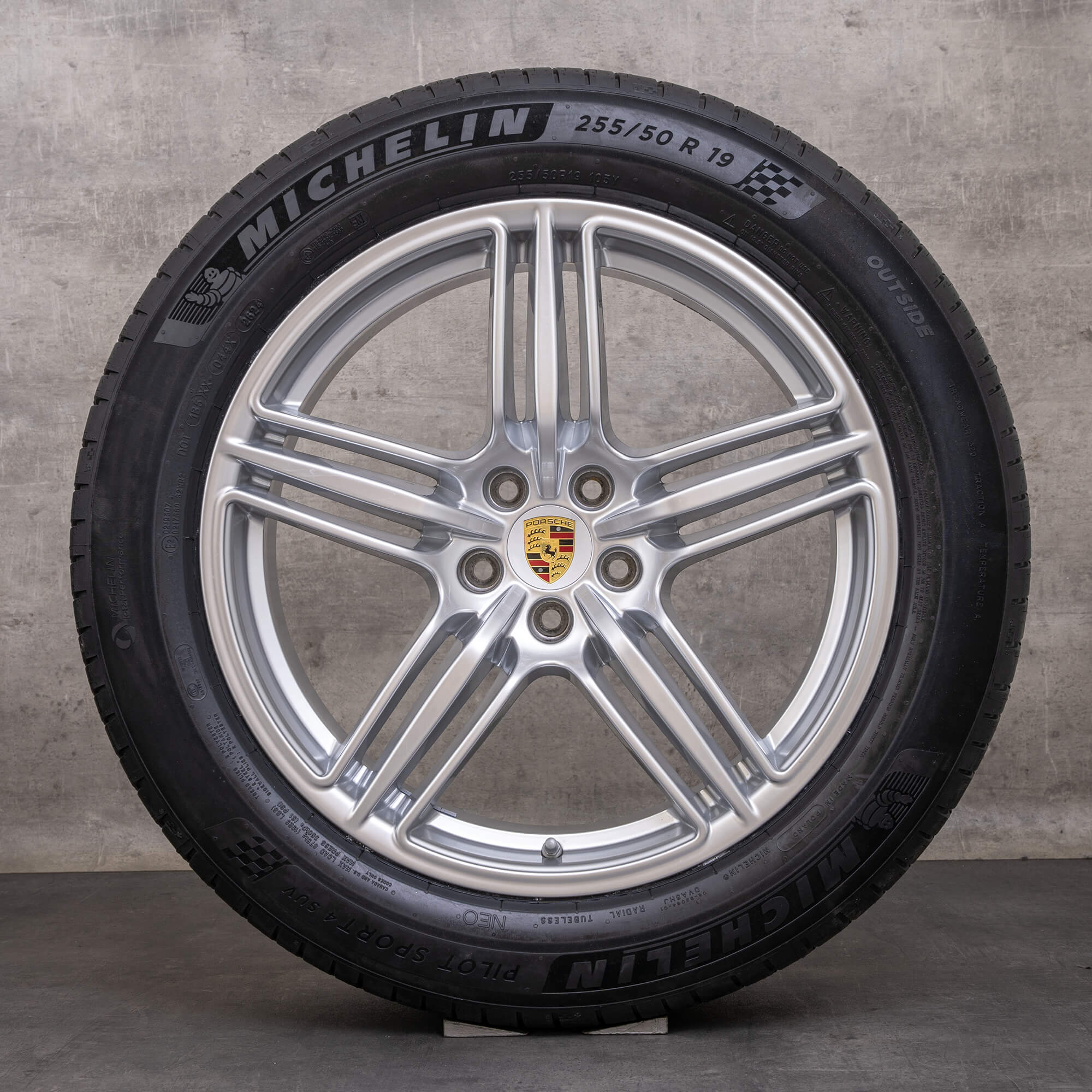 Original Porsche Macan Felgen 19 Zoll 95B Sommerräder 95B601025BD 95B601025BE silber