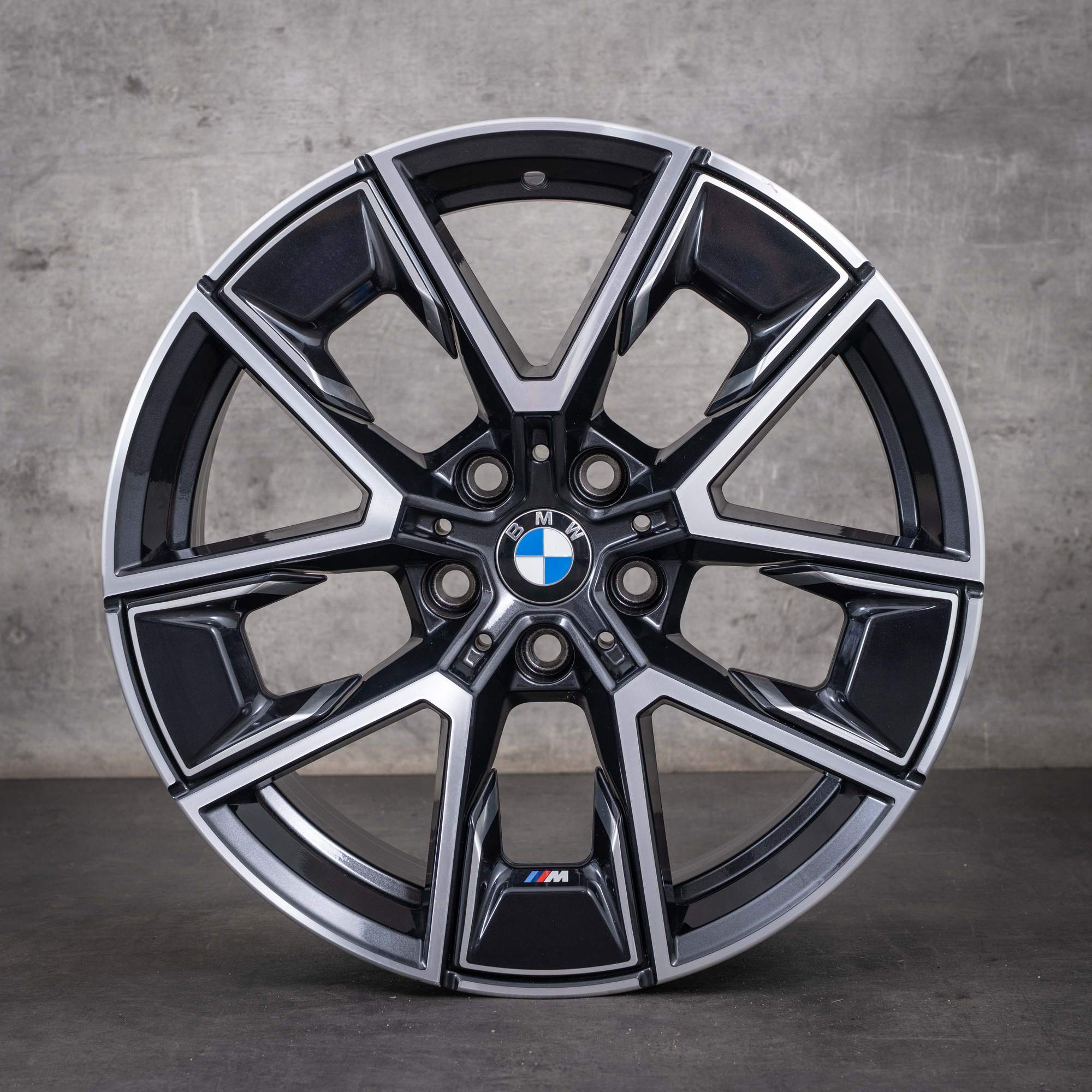 Jantă originală BMW Seria 4 i4 de 18 inci, model G26, stil 858 M, 8747286, gri midnight, diamantate
