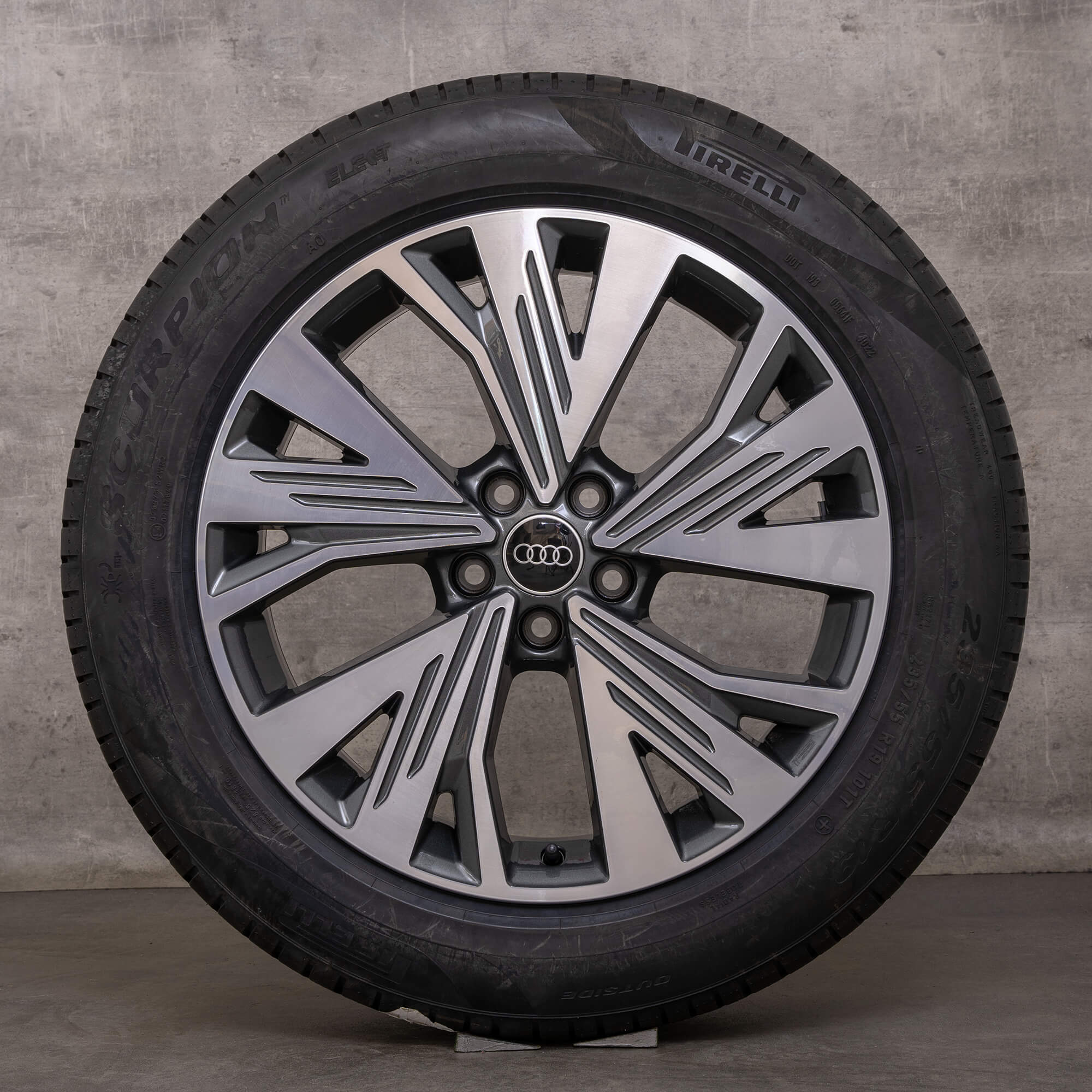 Originale Audi Q4 & Sportback e-tron vinterhjul 19 tommer Aero fælge 89A601025C antracit poleret