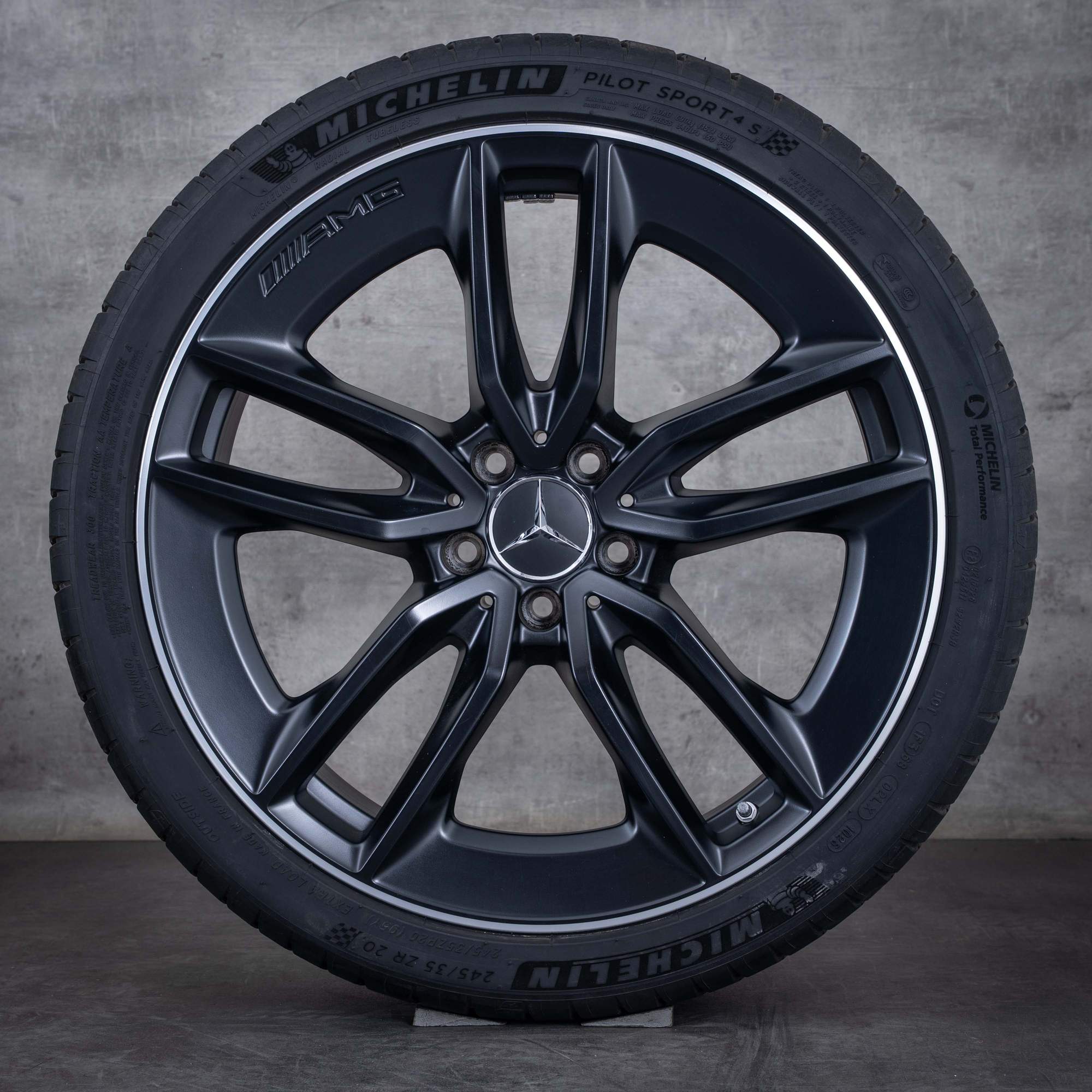Alkuperäiset Mercedes Benz E-sarjan E43 E53 AMG vanteet 20 tuuman W213 S213 A238 C238 kesäpyörät A2134014900 A2134015000 musta matta kiillotettu